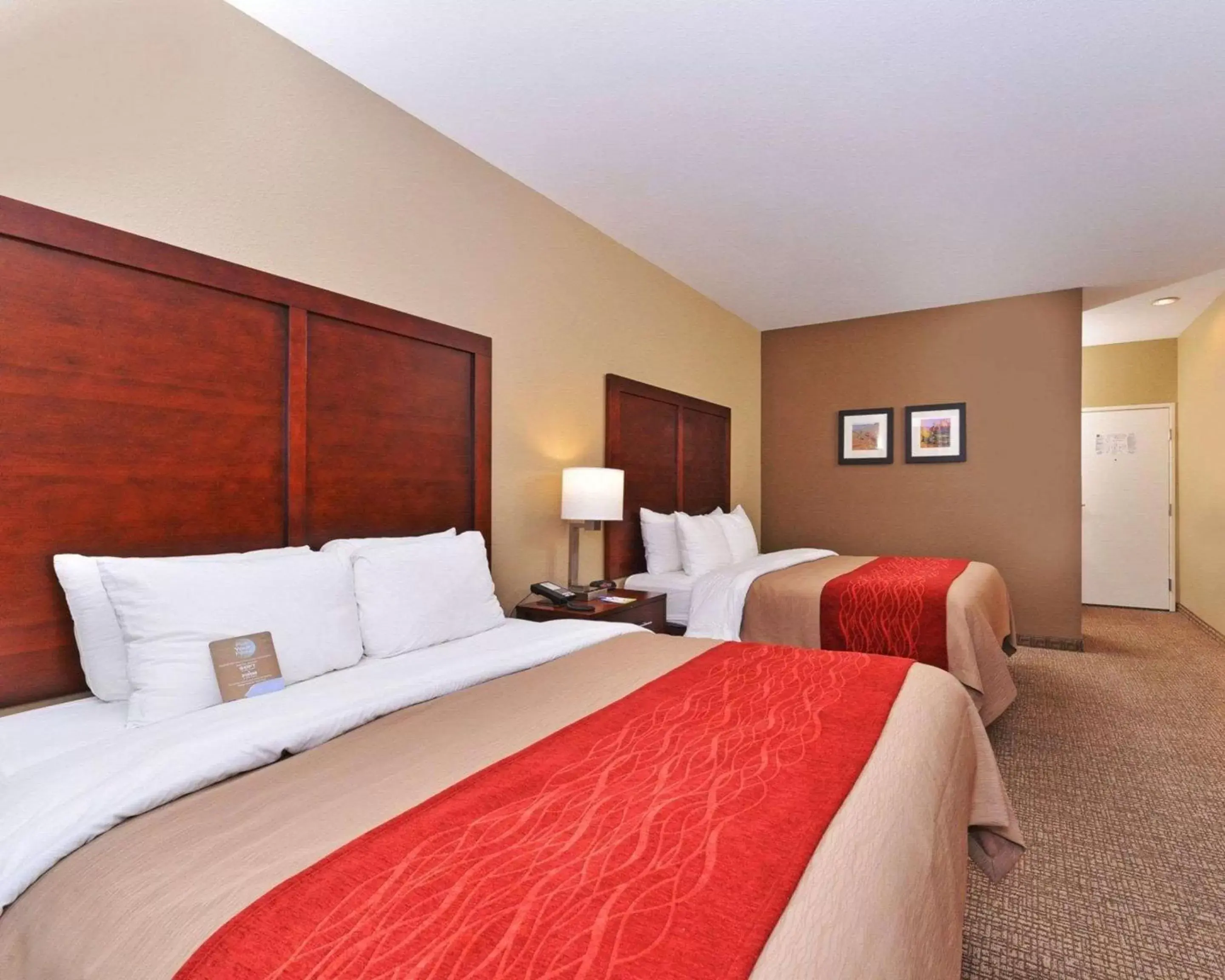 Photo of the whole room, Bed in Comfort Inn Fountain Hills - Scottsdale