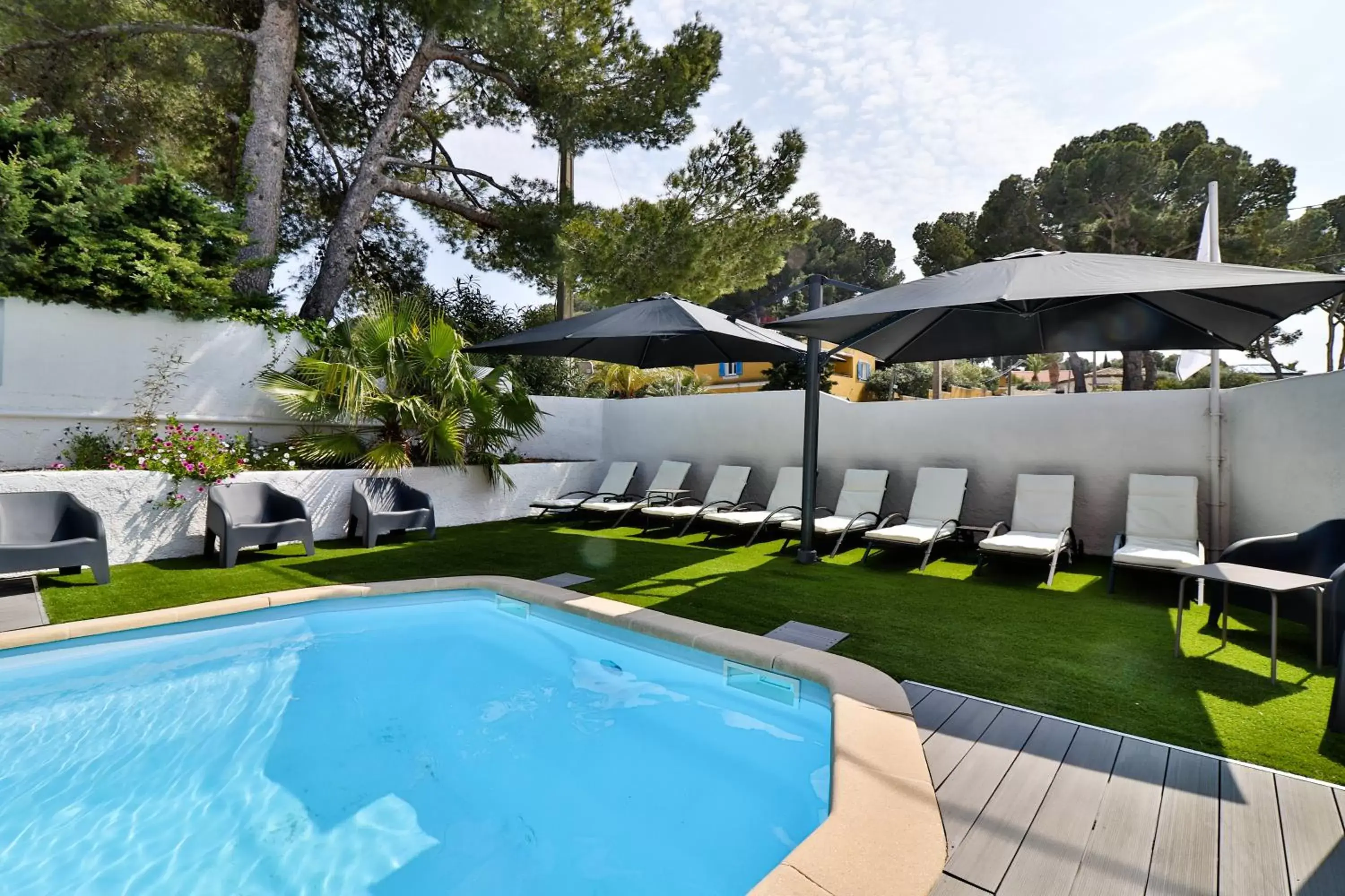 Pool view, Swimming Pool in Hotel La Tuiliere