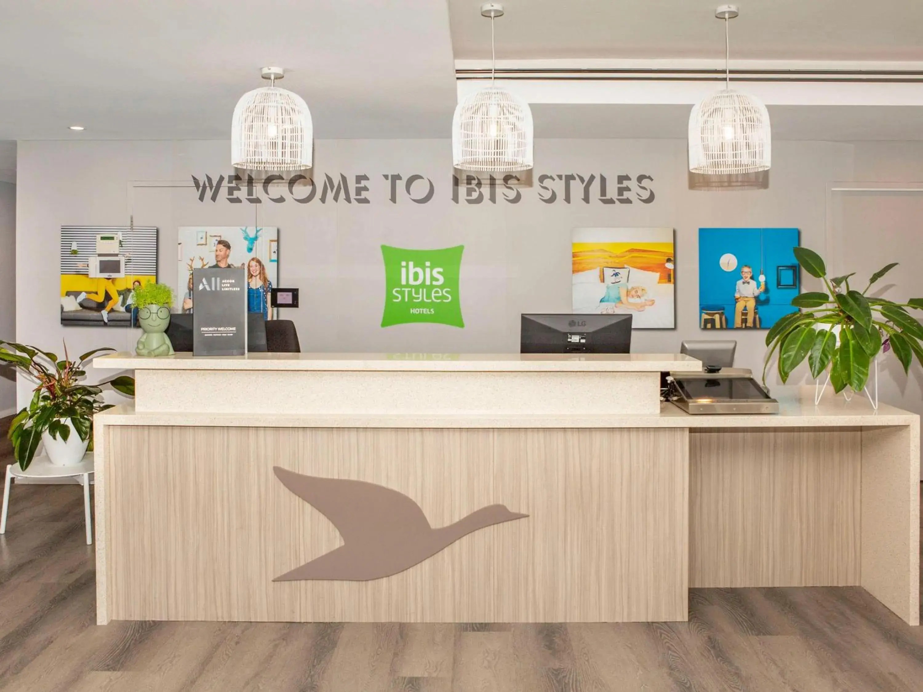 Property building, Lobby/Reception in Ibis Styles The Entrance