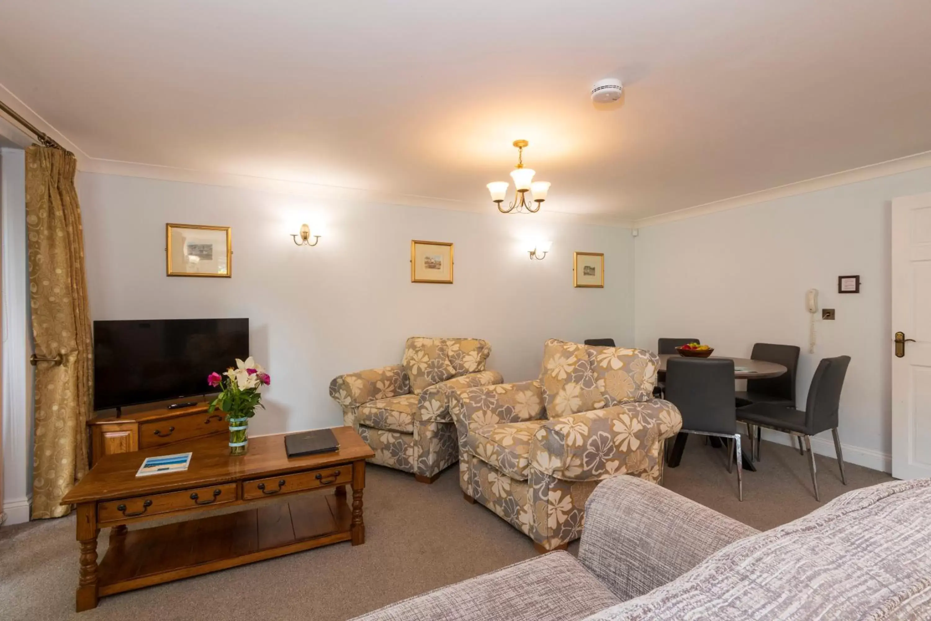 Living room, Seating Area in Porth Veor Manor Villas & Apartments