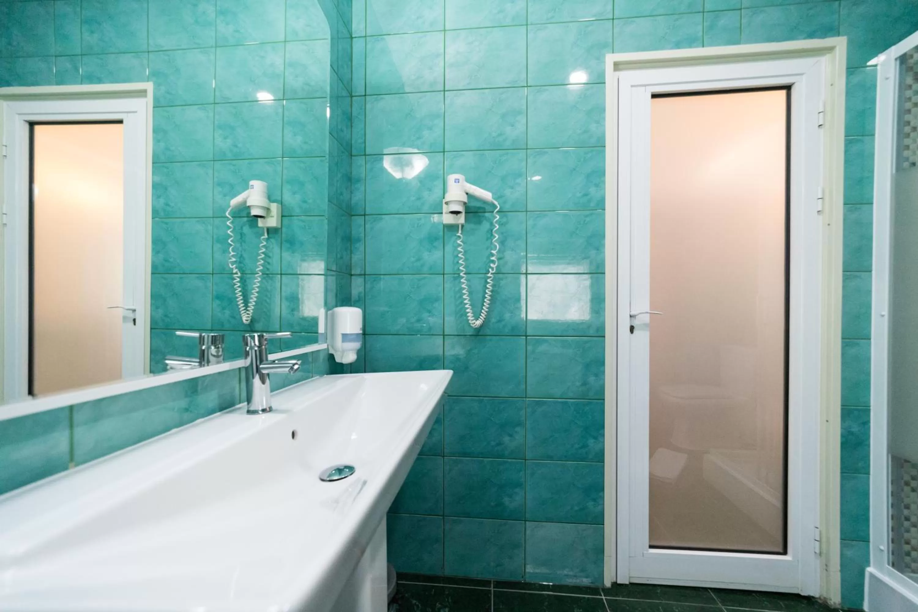 Bathroom in Avenue Palm Eforie - Avenue Hotels