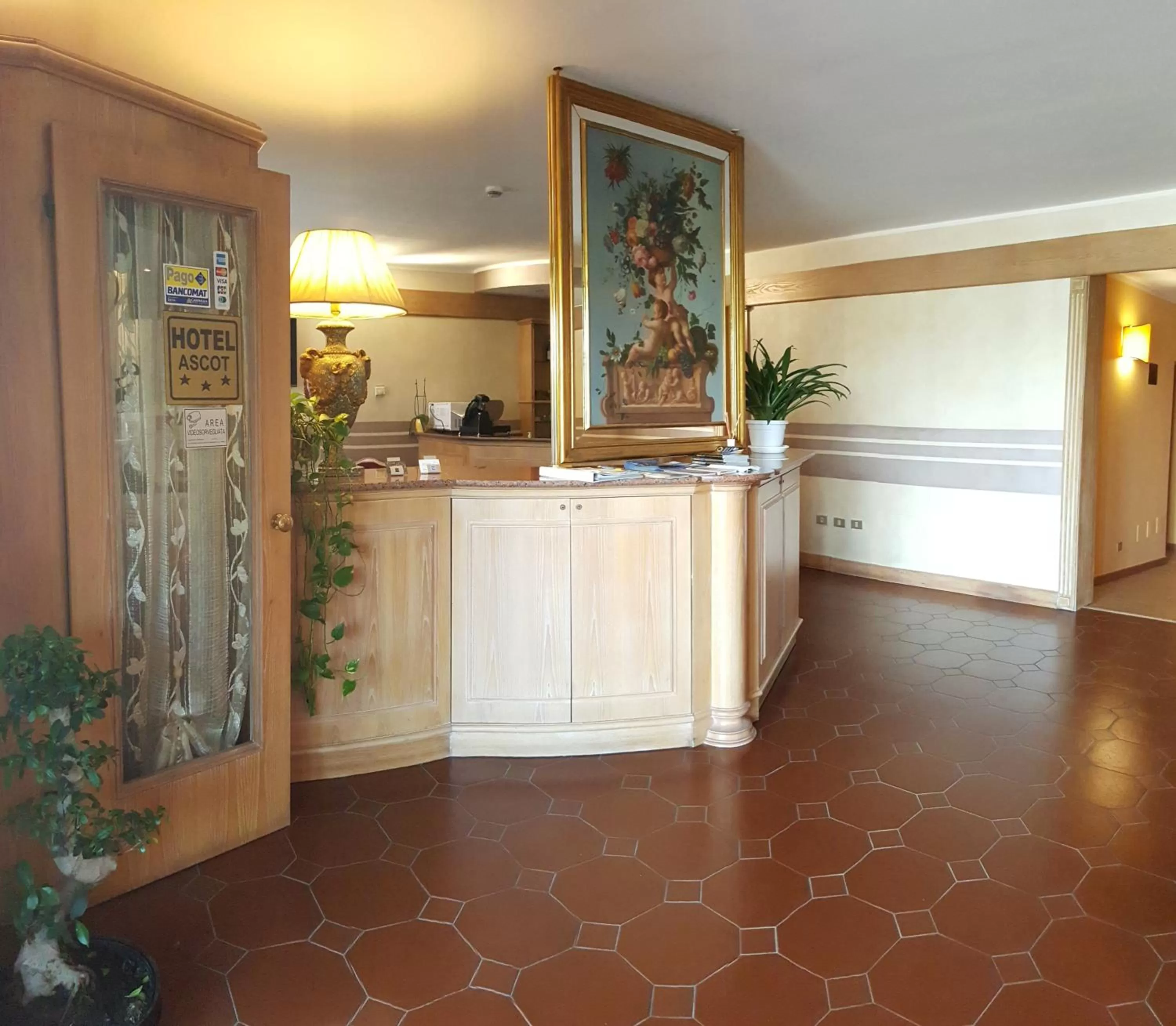 Lobby or reception in Hotel Ascot