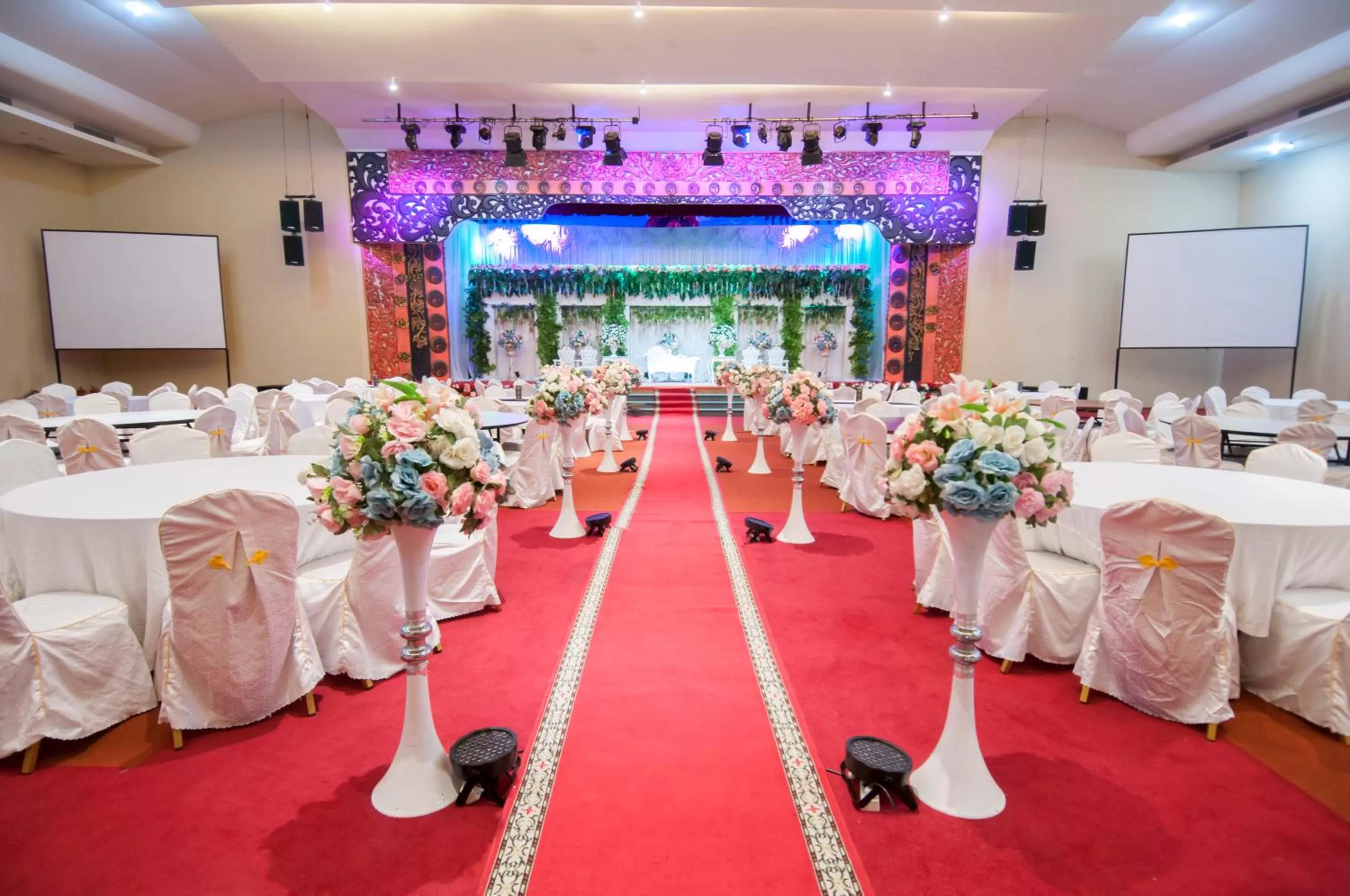 Banquet/Function facilities in 100 Sunset Kuta Hotel & Ballroom