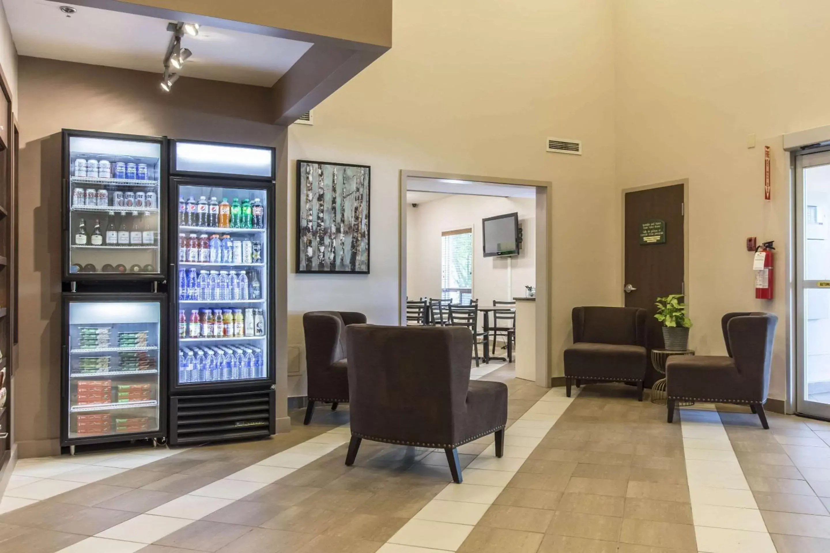 Lobby or reception in Quality Inn Airport Dieppe