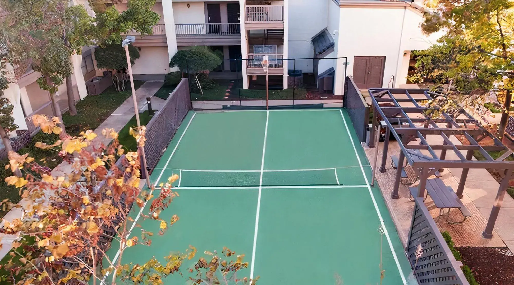 Tennis court, Pool View in Hawthorn Suites By Wyndham Columbus North