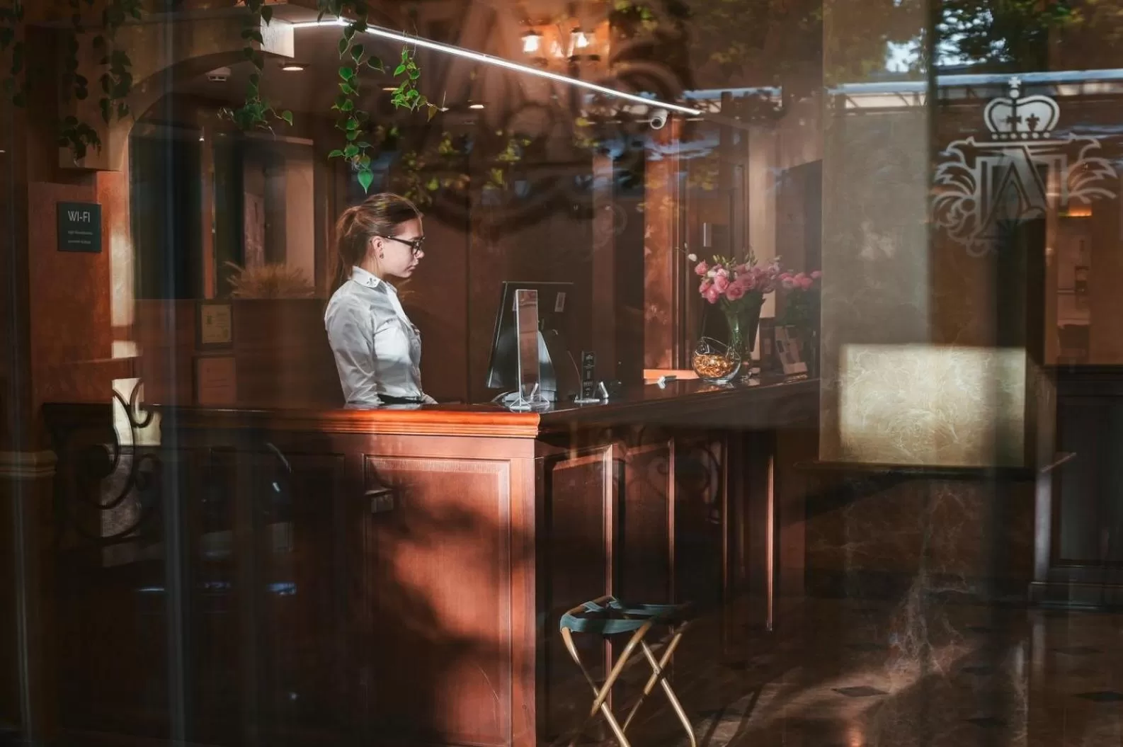 Facade/entrance in Alexandrovskiy Hotel