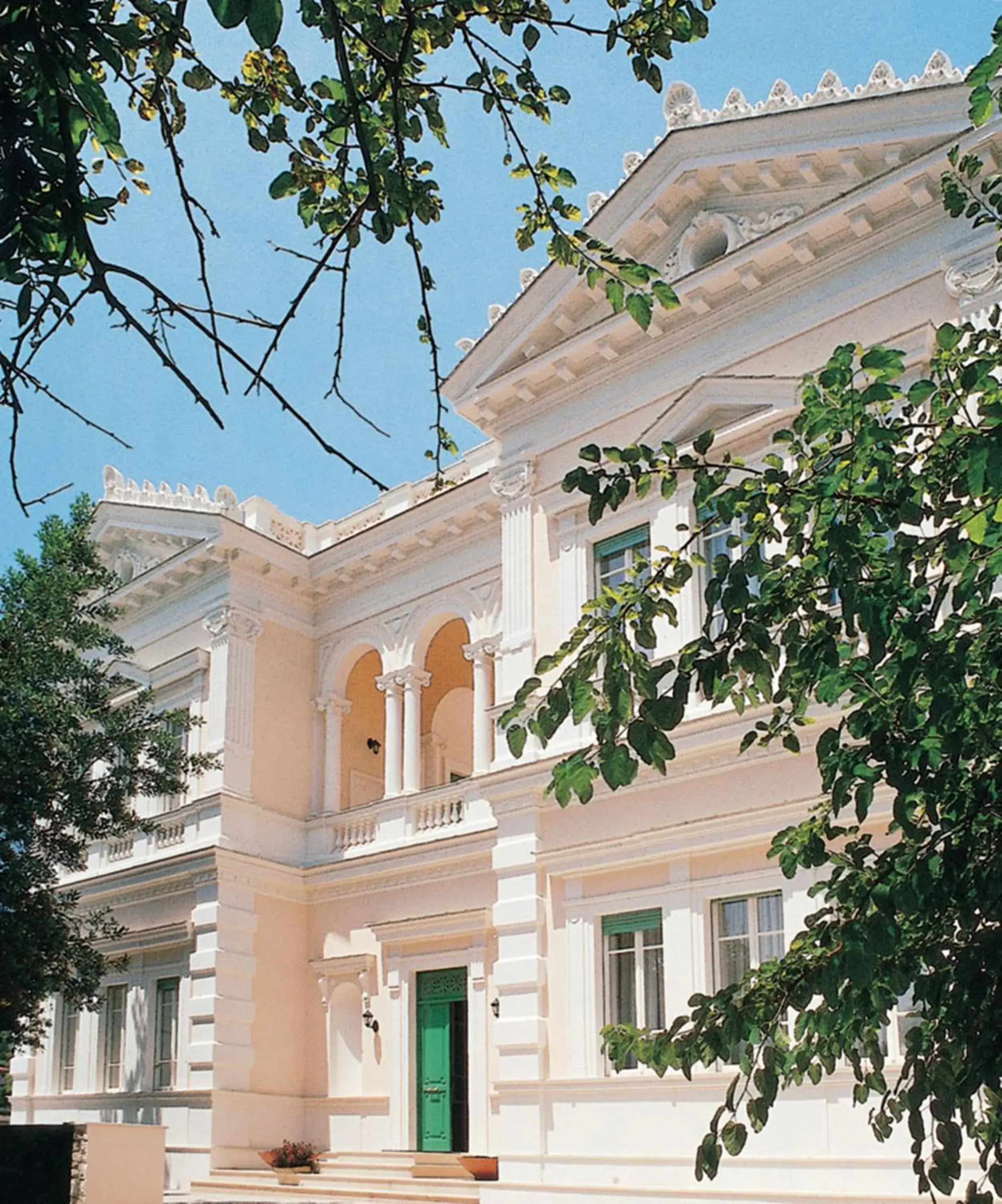 Facade/entrance, Property Building in Villa Irlanda Grand Hotel