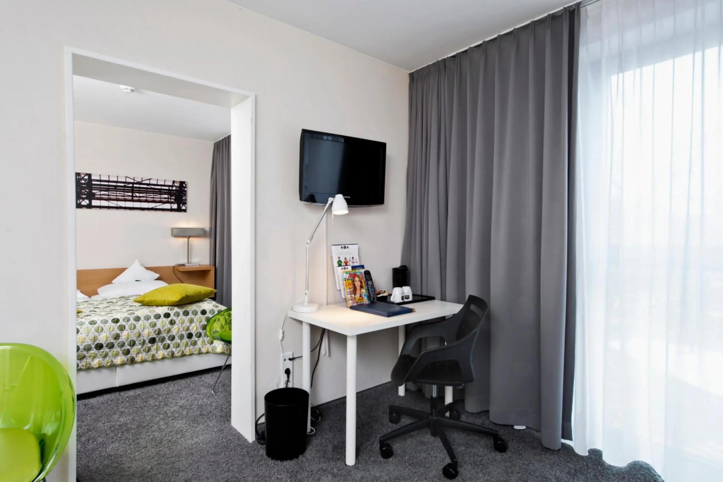 Photo of the whole room, TV/Entertainment Center in Tryp by Wyndham Frankfurt