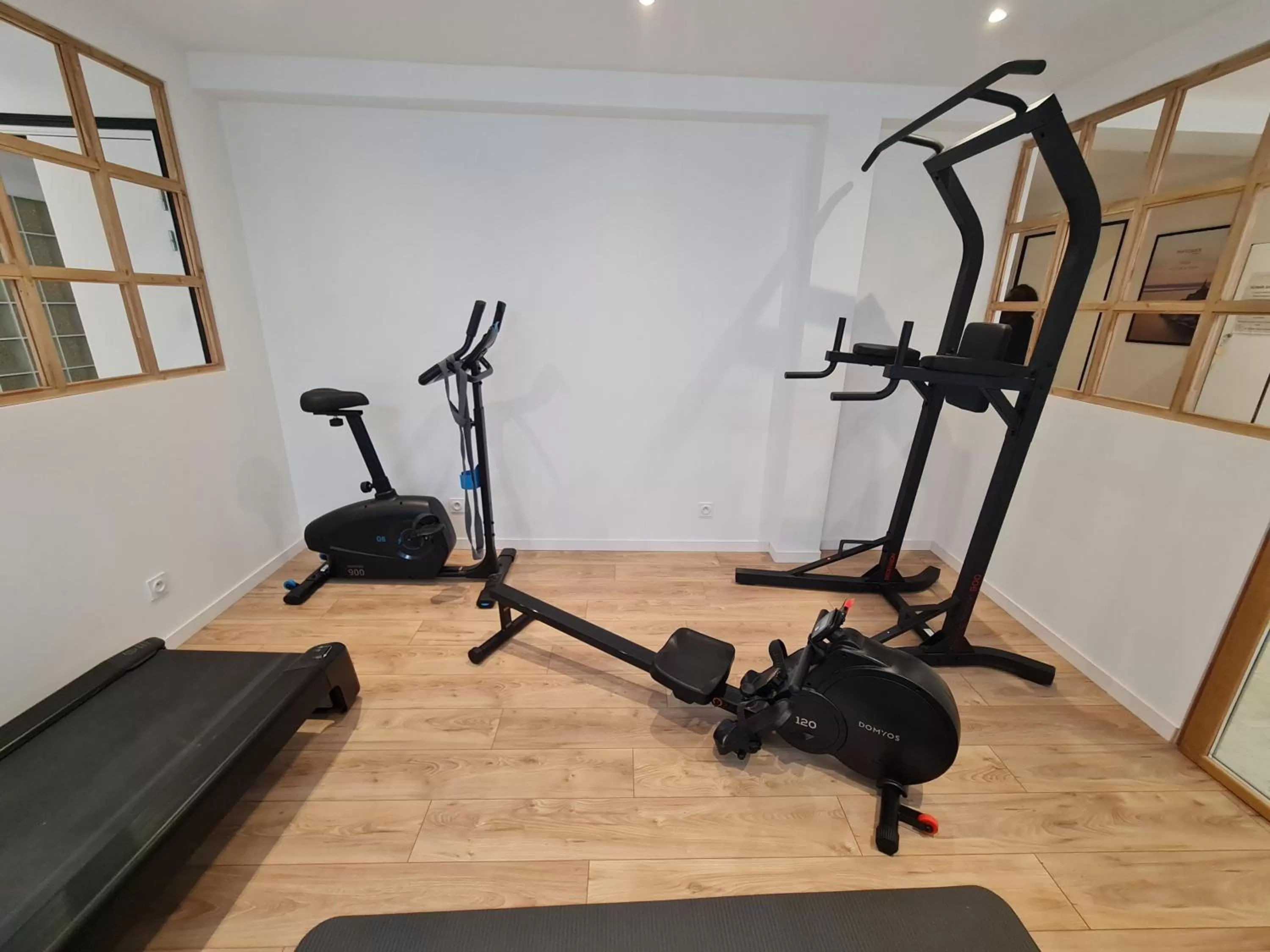 Fitness centre/facilities in LA TOUR AUX CRABES près de la plage