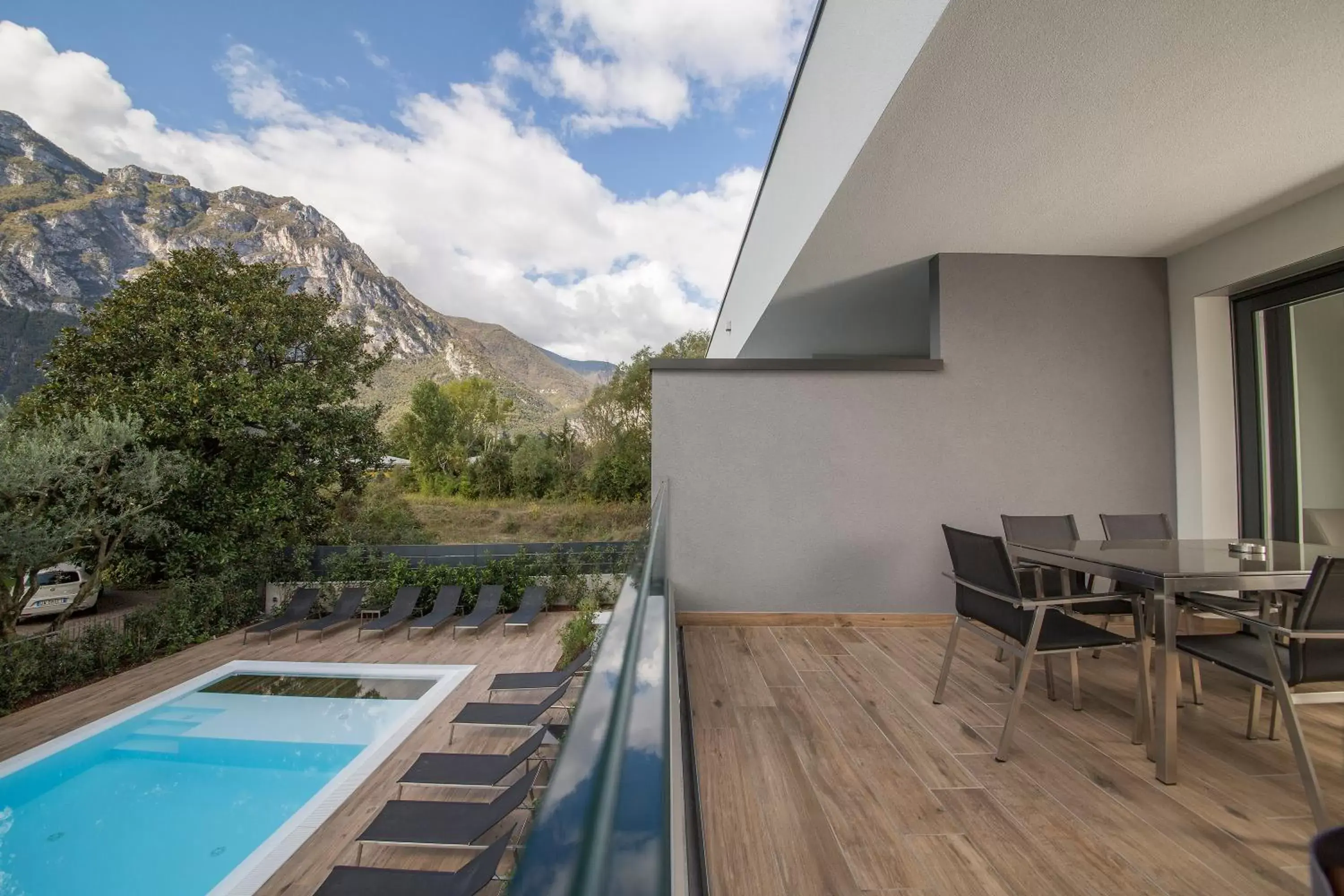 Apartment with Pool View in Riva Lake Lodge Apartment with Pool View in Riva Lake Lodge