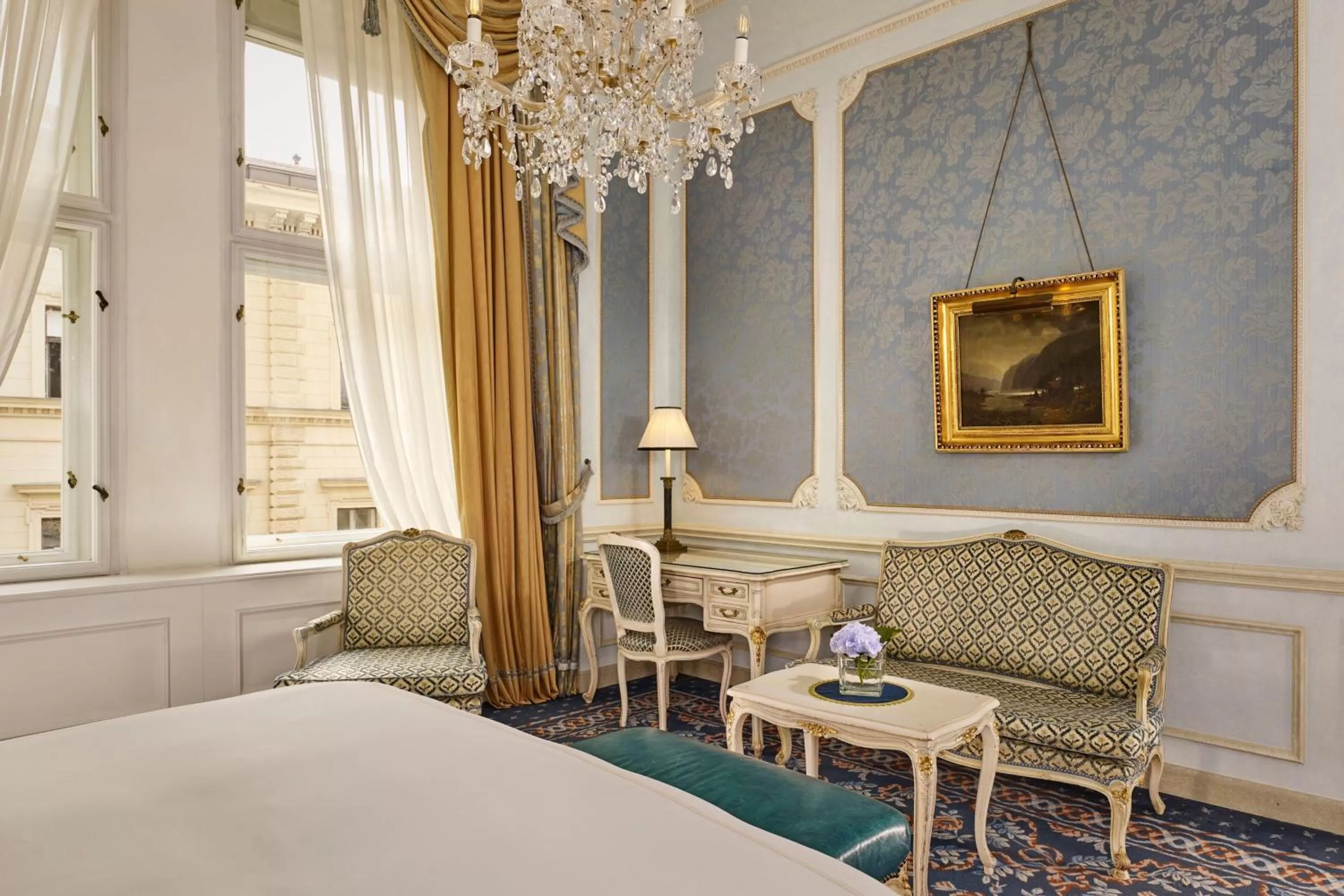 Photo of the whole room, Bed in Hotel Imperial, a Luxury Collection Hotel, Vienna