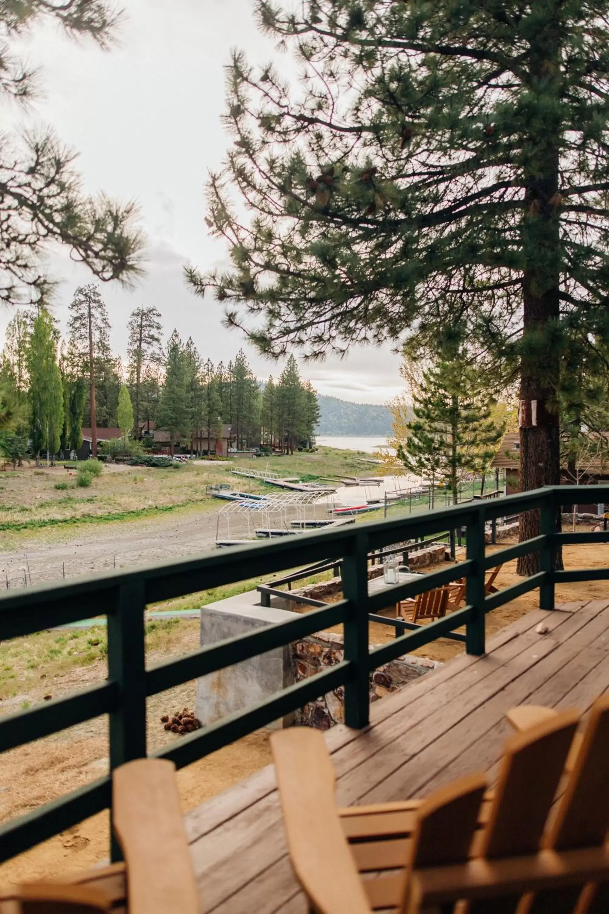 Lake view in Noon Lodge