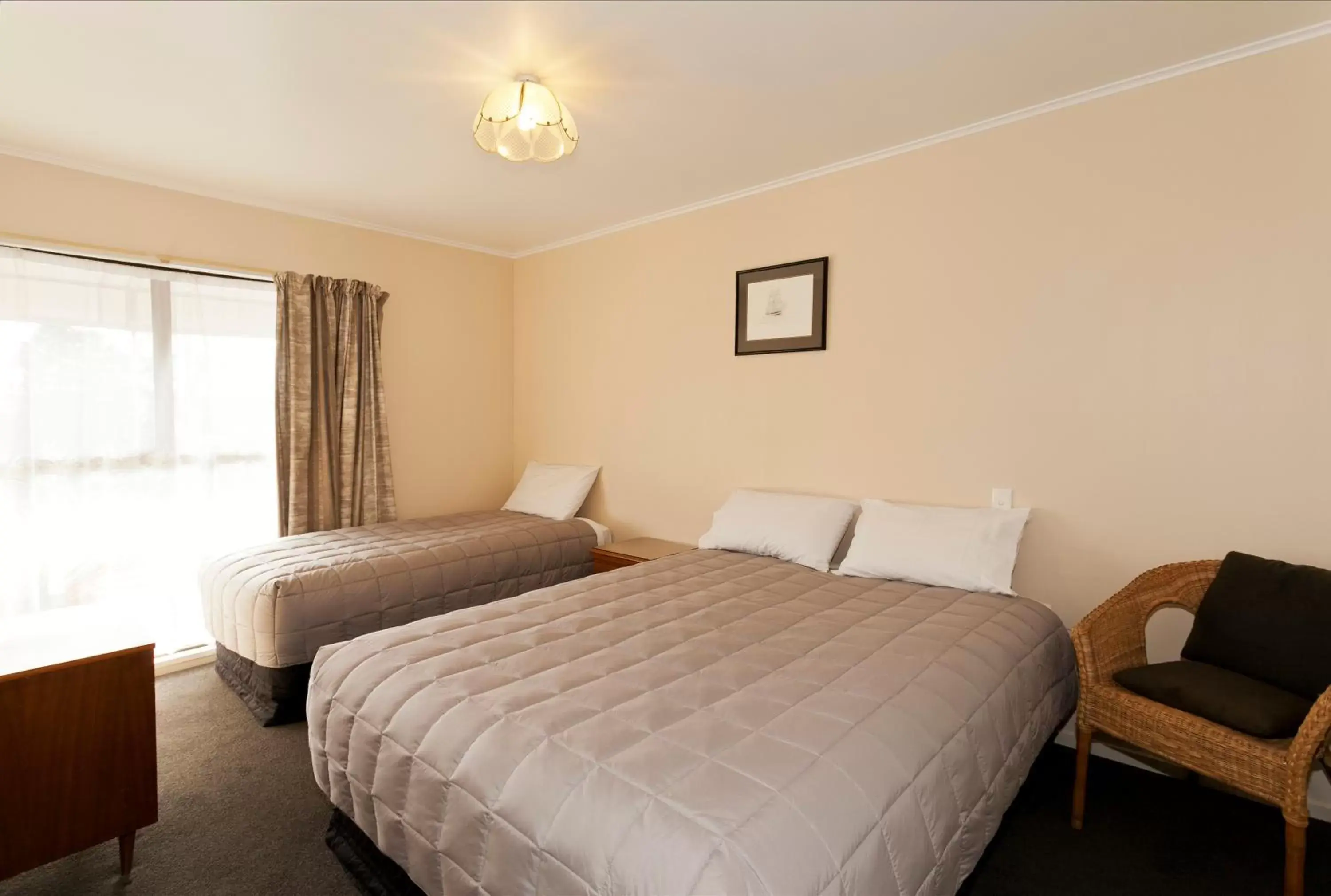 Bed in Merivale Court Motel & Apartments