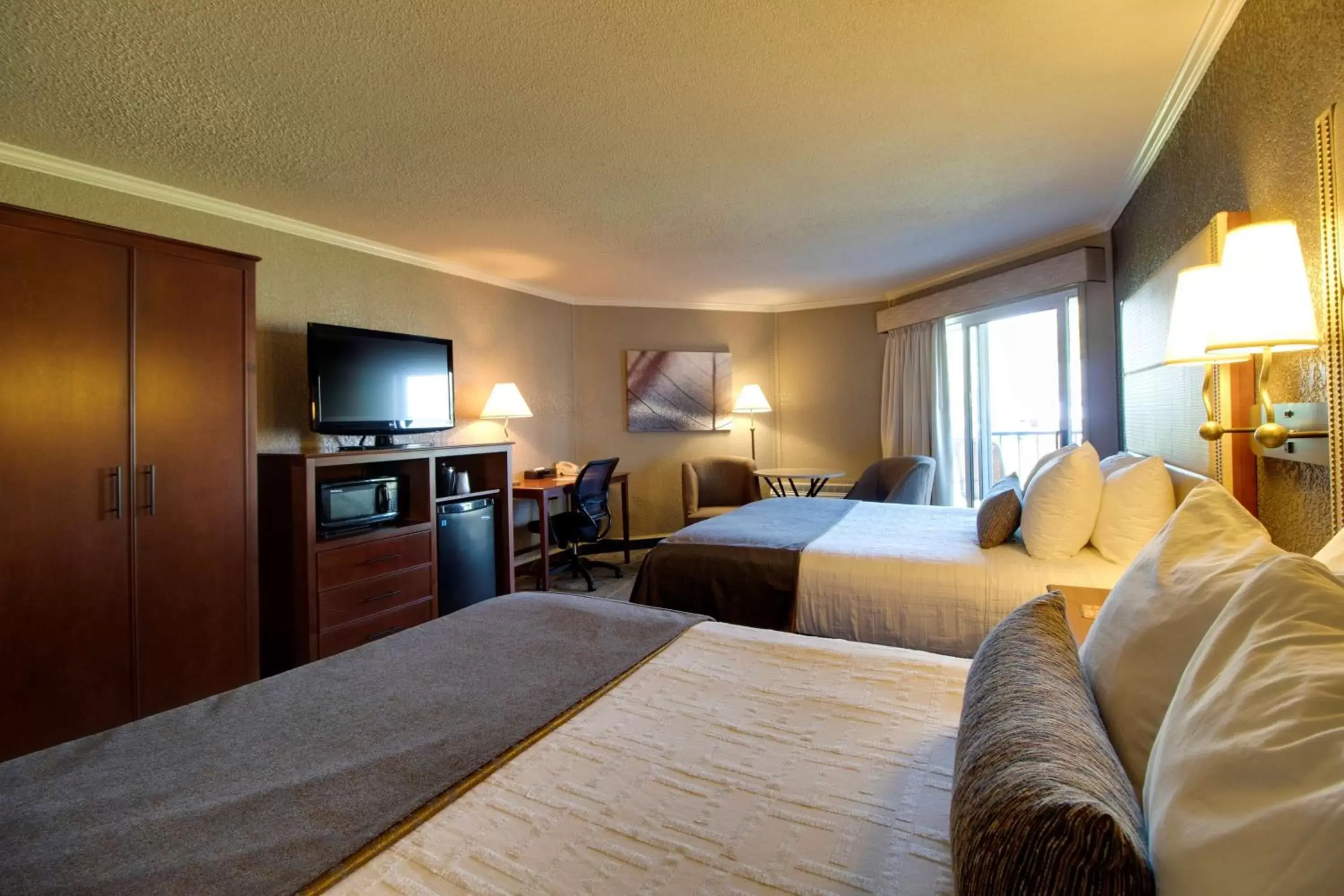 Bedroom, Bed in Best Western Harbour Pointe Lakefront