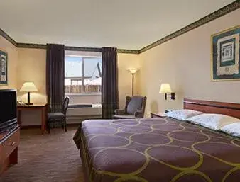 King Room - Disability Access - Non-Smoking in Super 8 by Wyndham Colorado Springs Airport