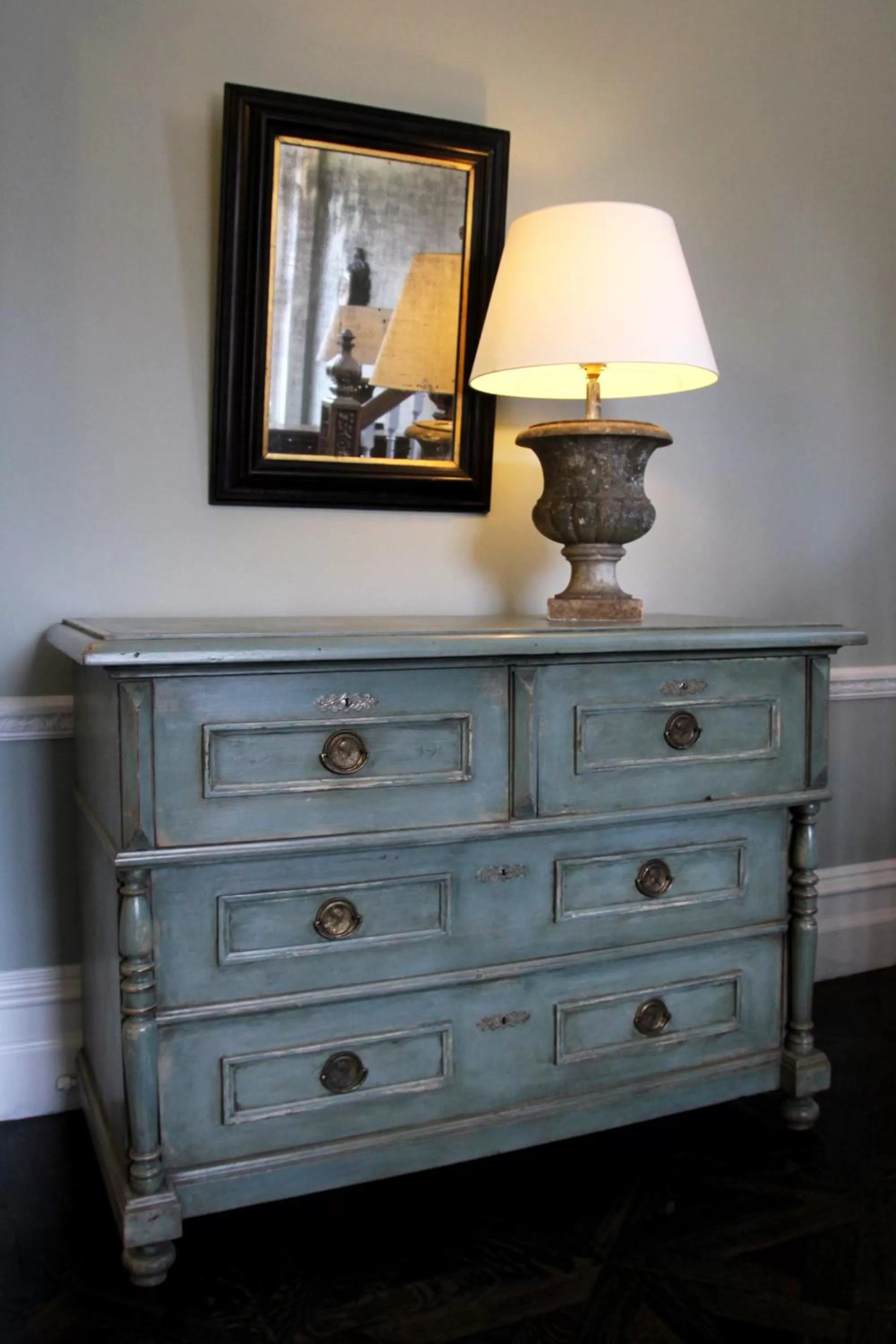 Lobby or reception, TV/Entertainment Center in Merchants Manor Spa