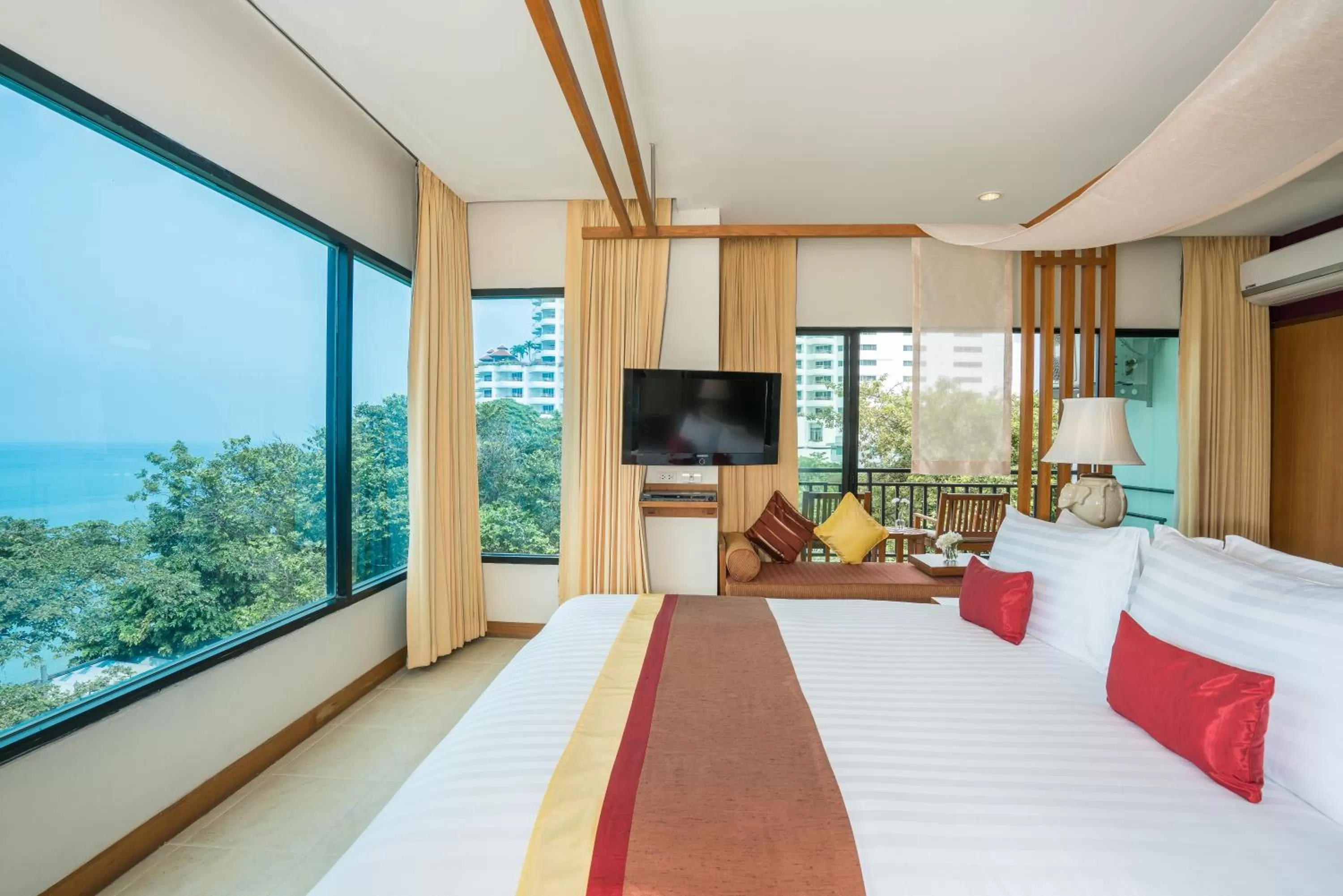 Natural landscape, Bed in Cosy Beach Hotel - SHA Extra Plus