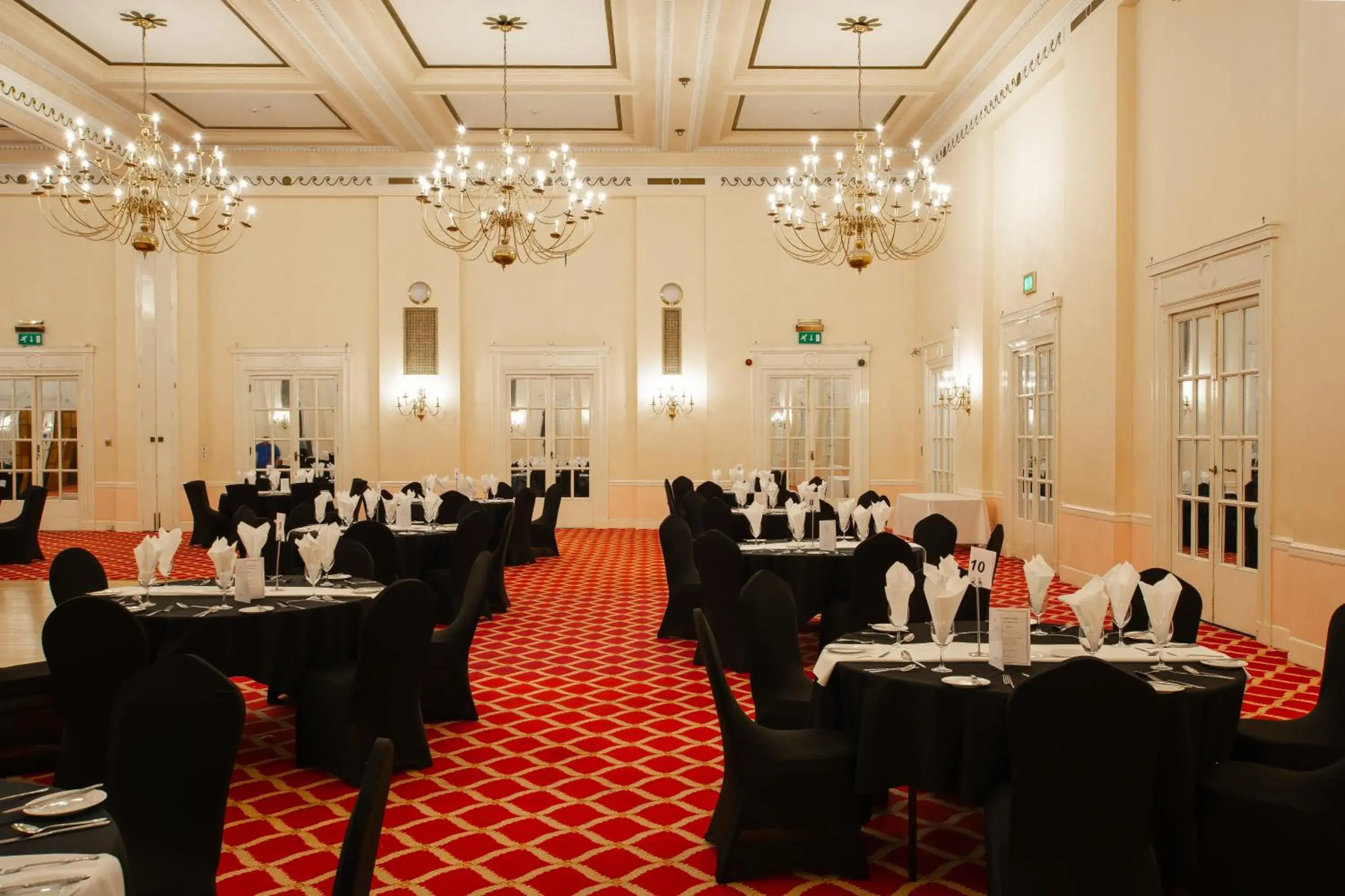 Banquet/Function facilities, Restaurant/Places to Eat in Adelphi Hotel