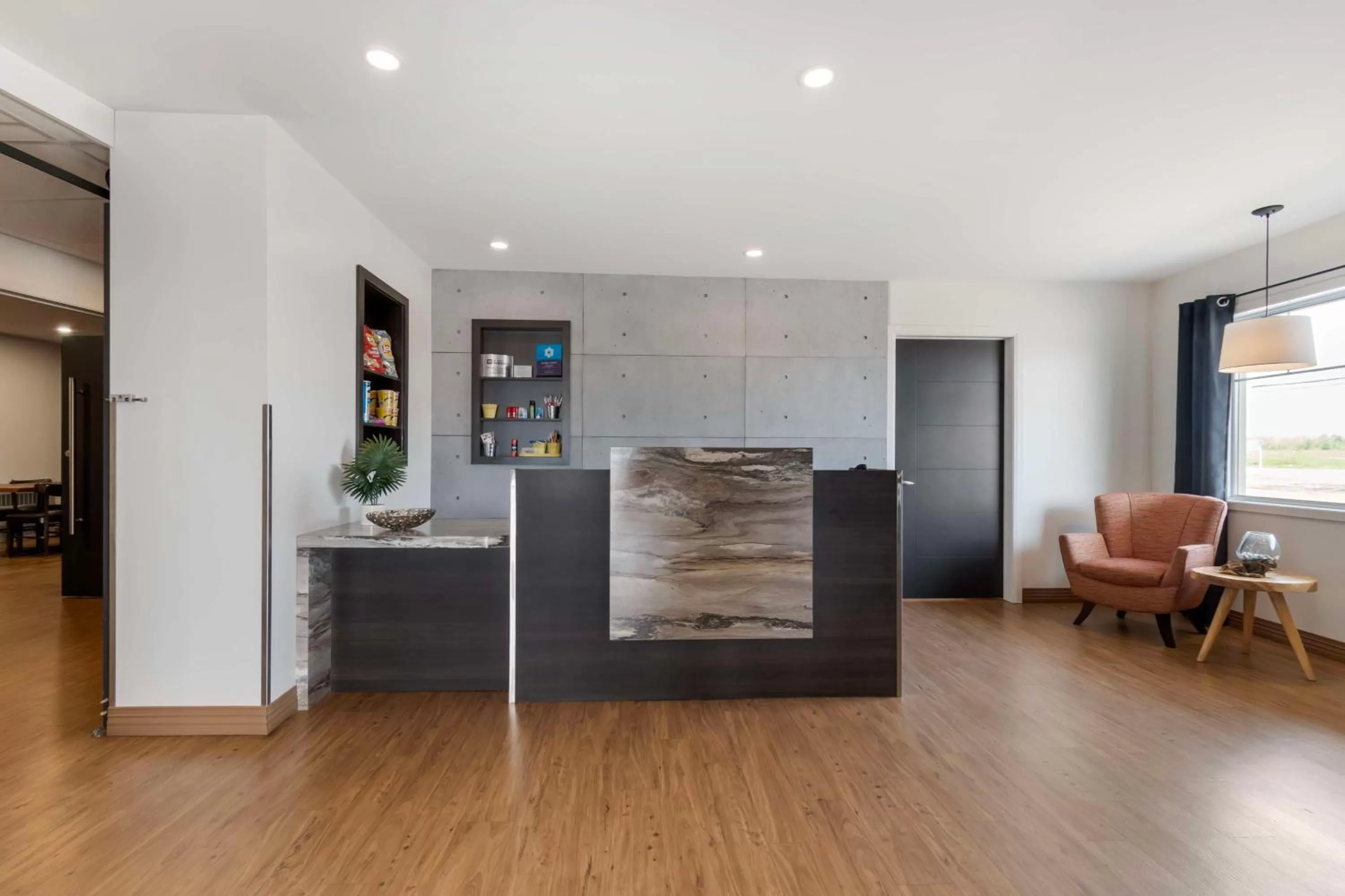 Lobby or reception in Villa Inn & Suites - SureStay Collection by Best Western