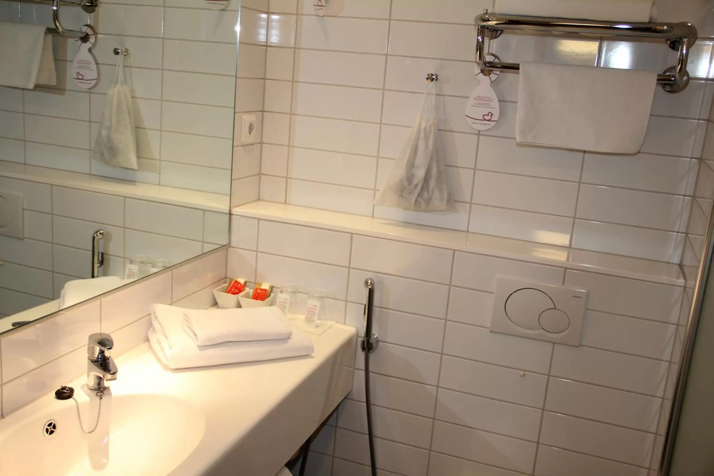 Toilet, Bathroom in Original Sokos Hotel Vaakuna Mikkeli