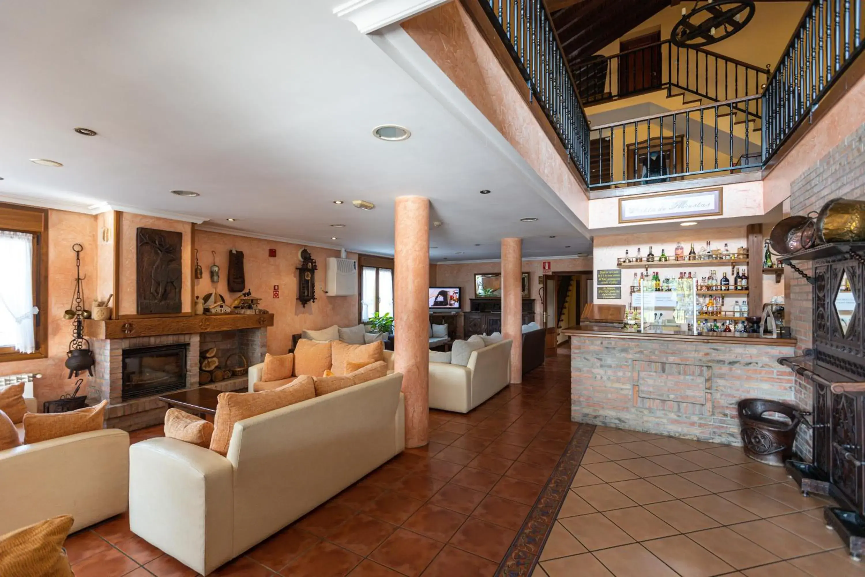 Lobby/Reception in Hotel & Spa Villa de Mestas