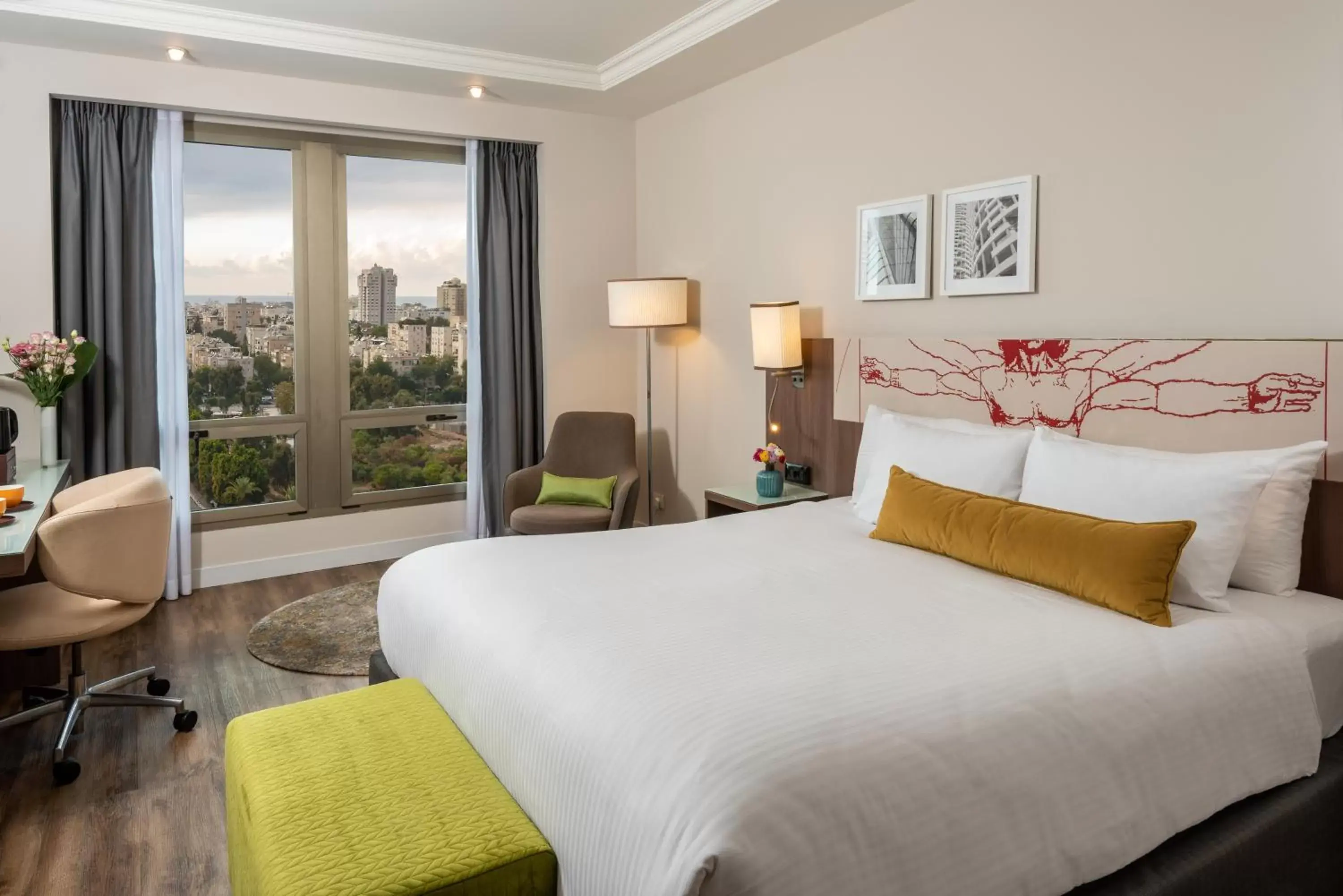 Bedroom, Bed in Leonardo City Tower Hotel Tel Aviv