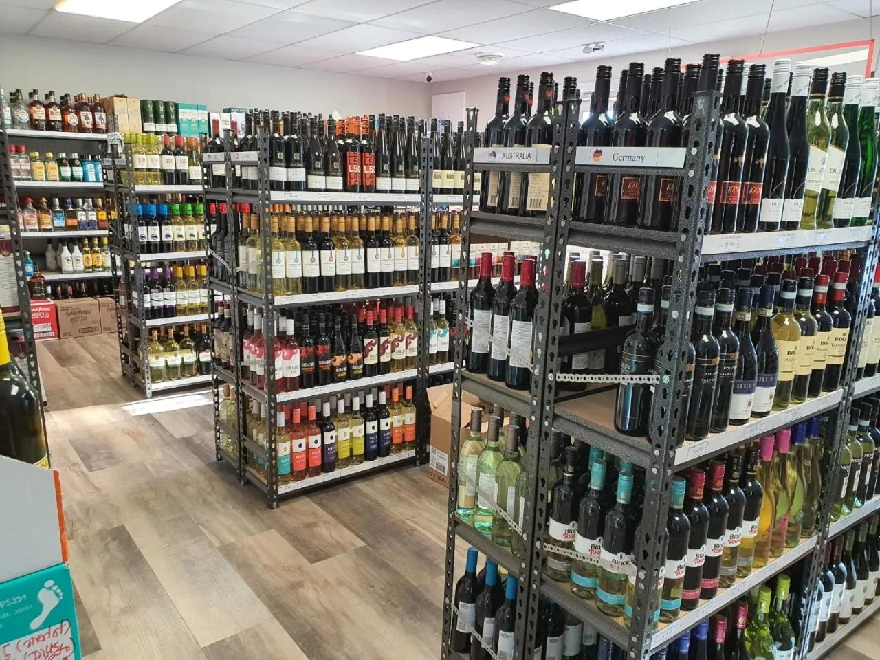 Area and facilities in Sundre Motor Inn