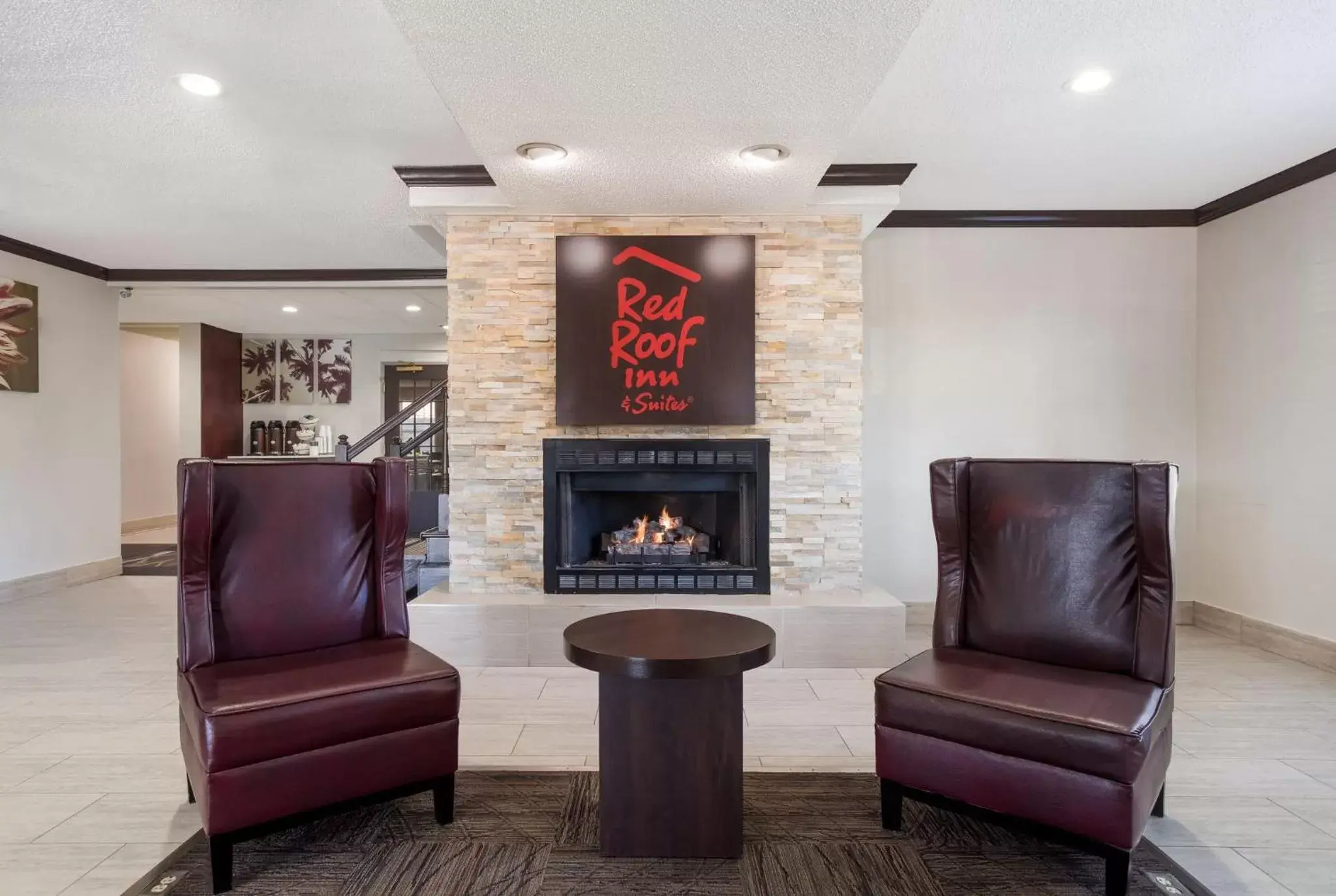 Lobby or reception, Seating Area in Red Roof Inn & Suites Corbin