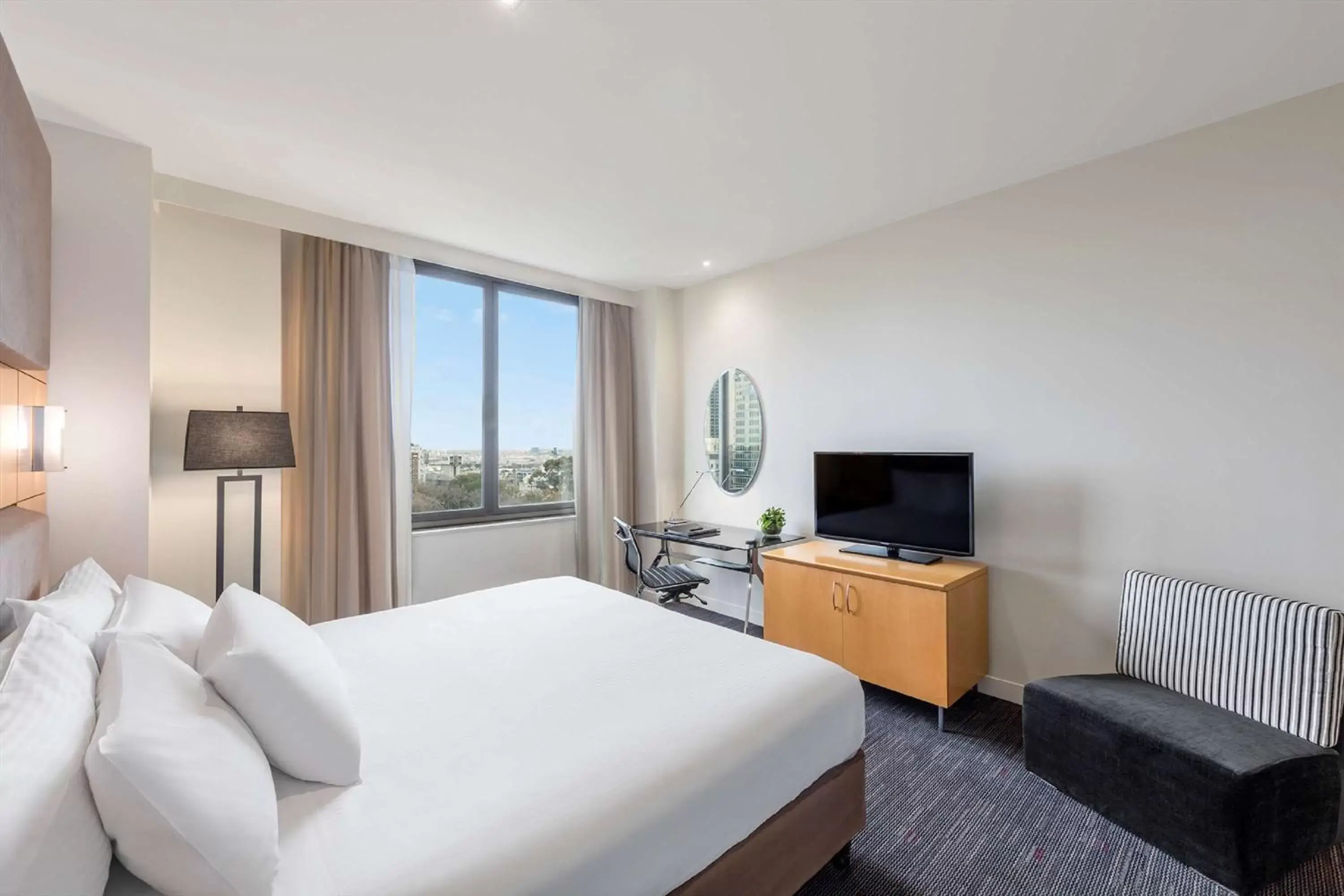 Photo of the whole room in Radisson On Flagstaff Gardens Melbourne