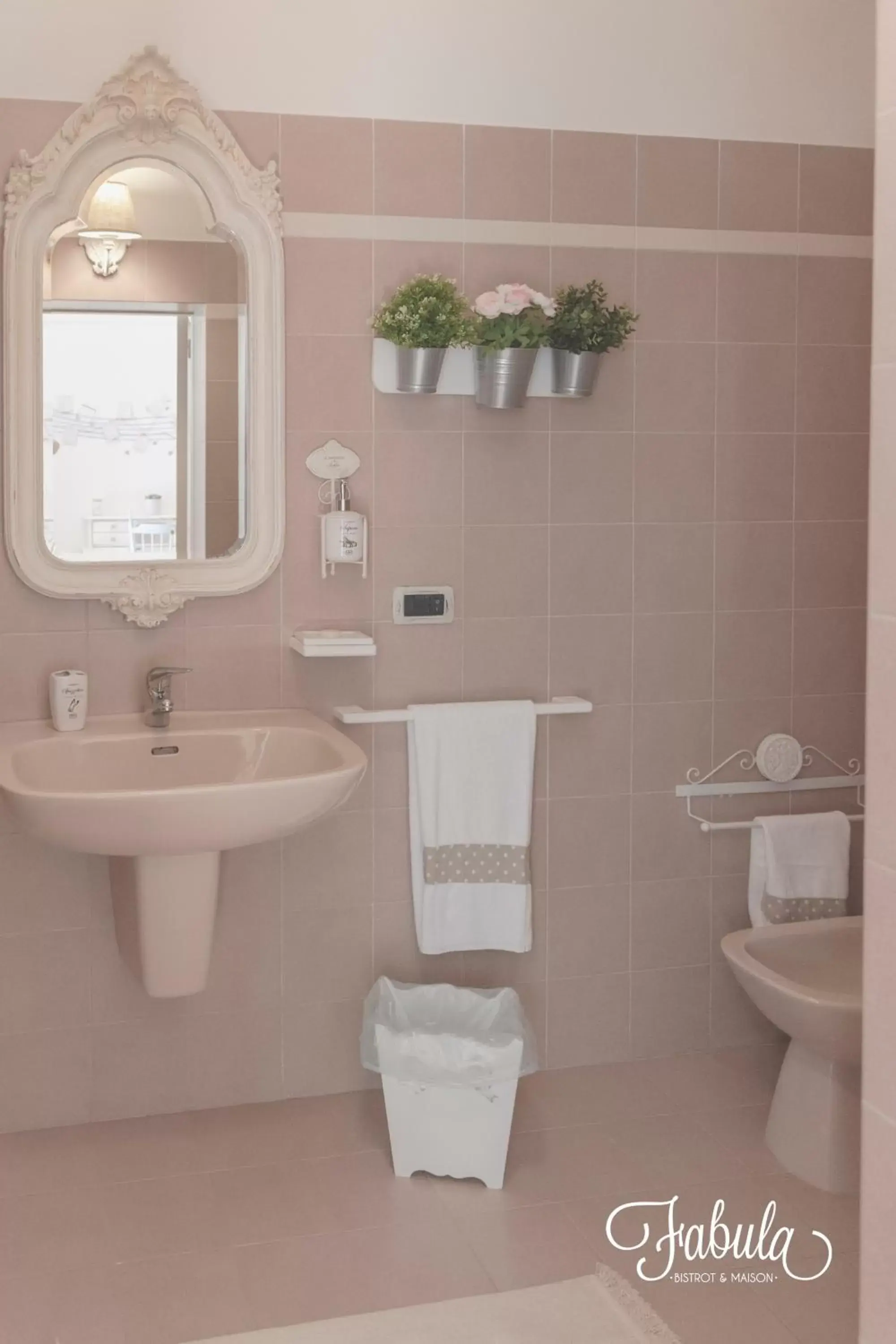 Bathroom in Masseria Fabula Bistrot & Maison