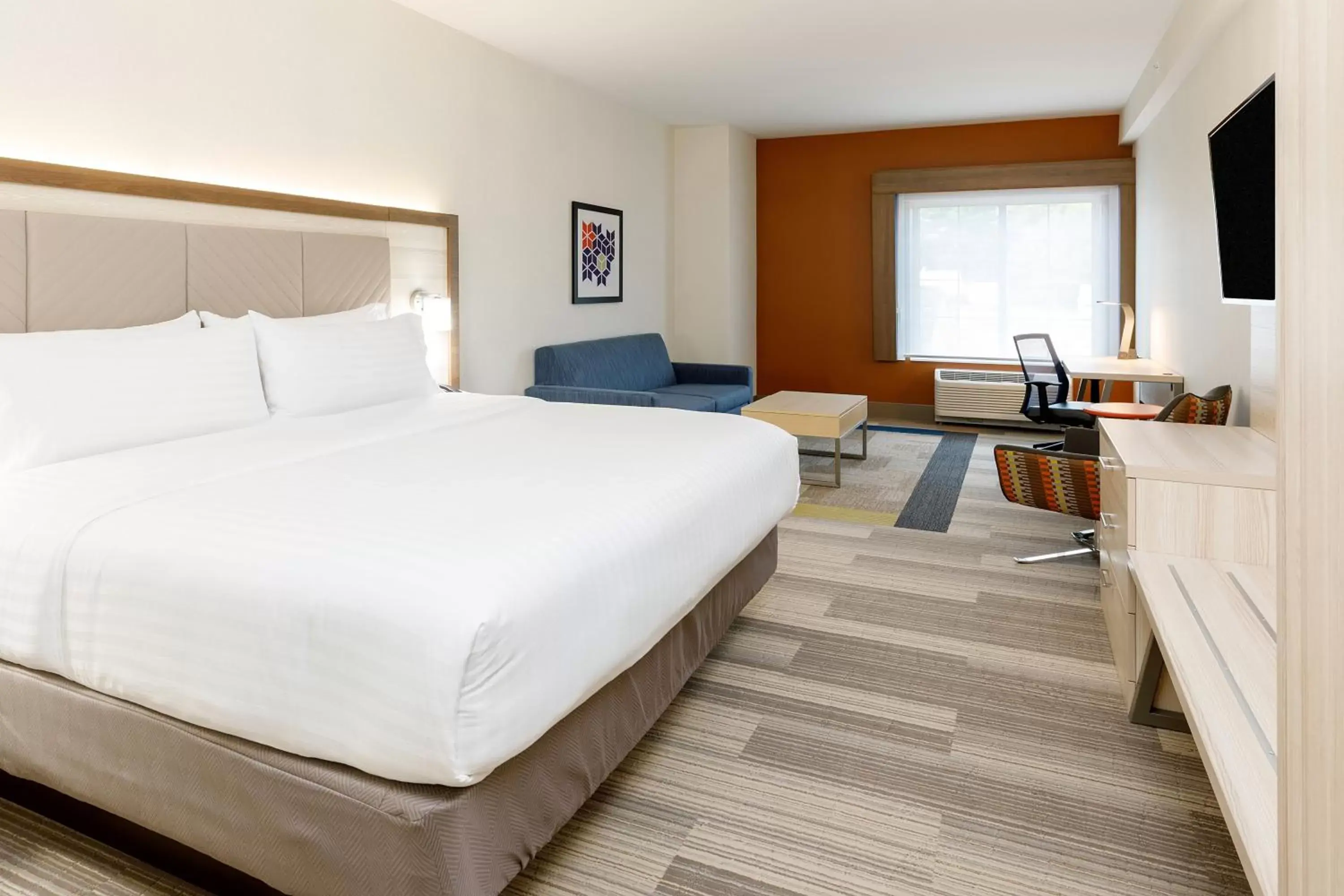 Photo of the whole room in Holiday Inn Express & Suites - Sturbridge, an IHG Hotel