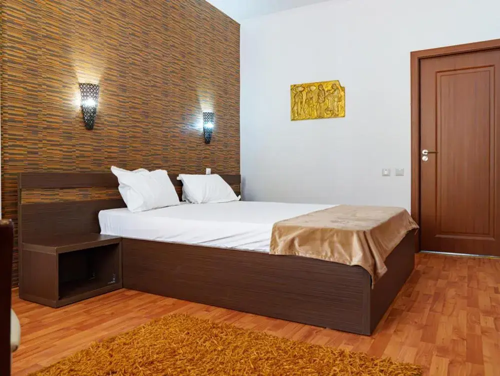 Bedroom, Bed in Guci Hotel