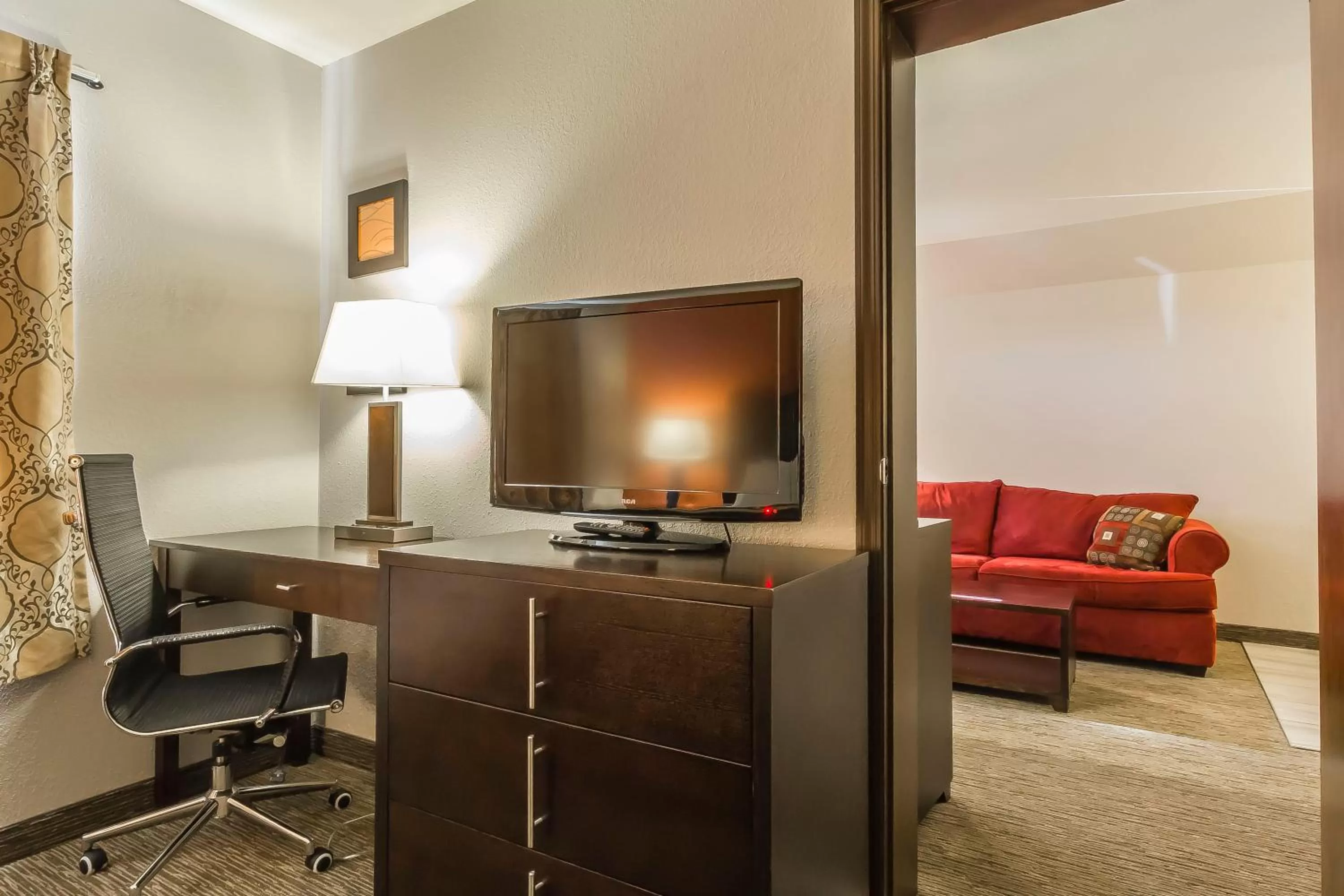 Queen Suite with Sofa Bed - Non-Smoking in Comfort Inn & Suites Yorkton