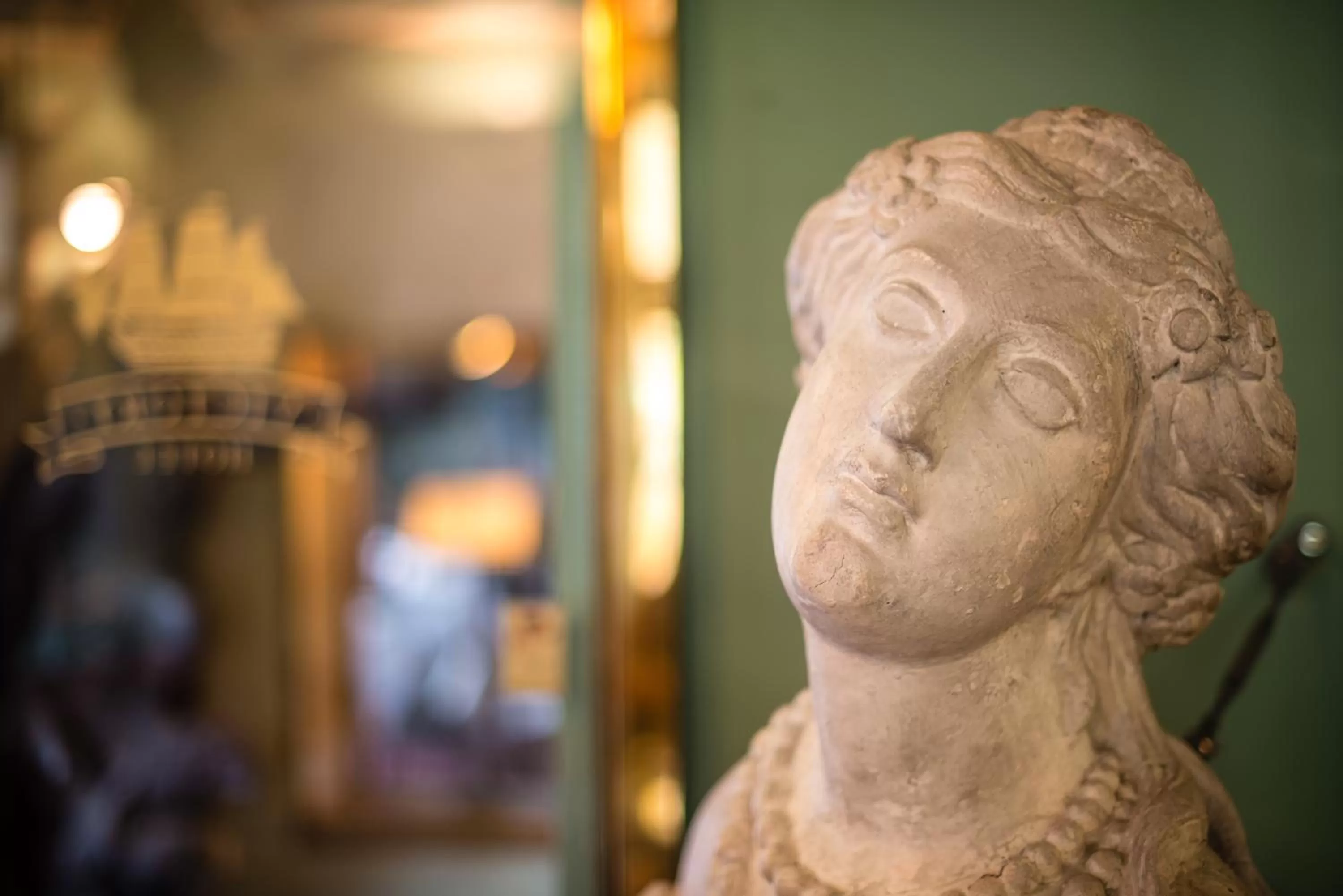 Decorative detail in Victory Hotel