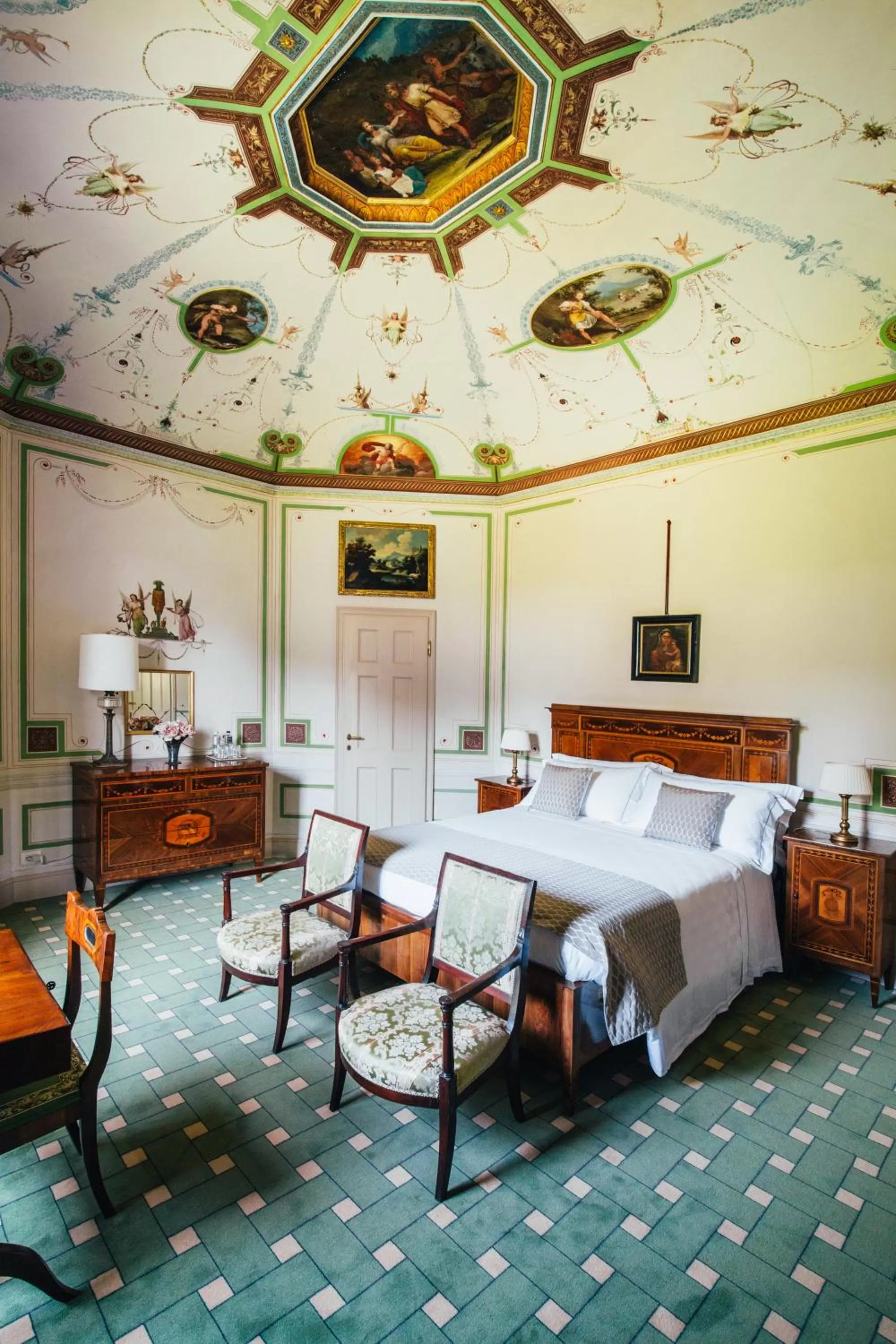 Photo of the whole room, Bed in Villa Abbondanzi Resort