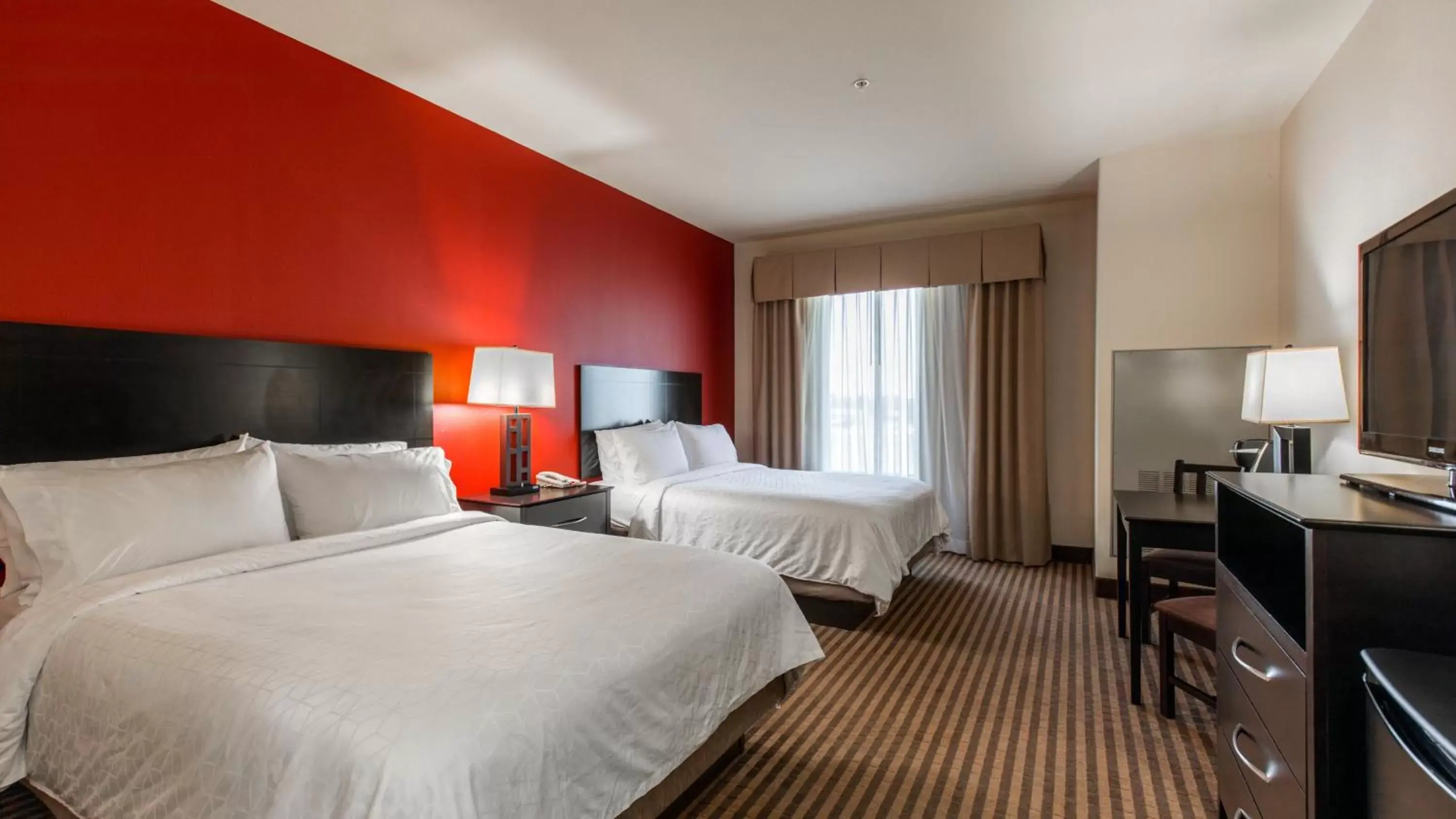 Photo of the whole room, Bed in Holiday Inn Express Hotel & Suites Oklahoma City Northwest, an IHG Hotel