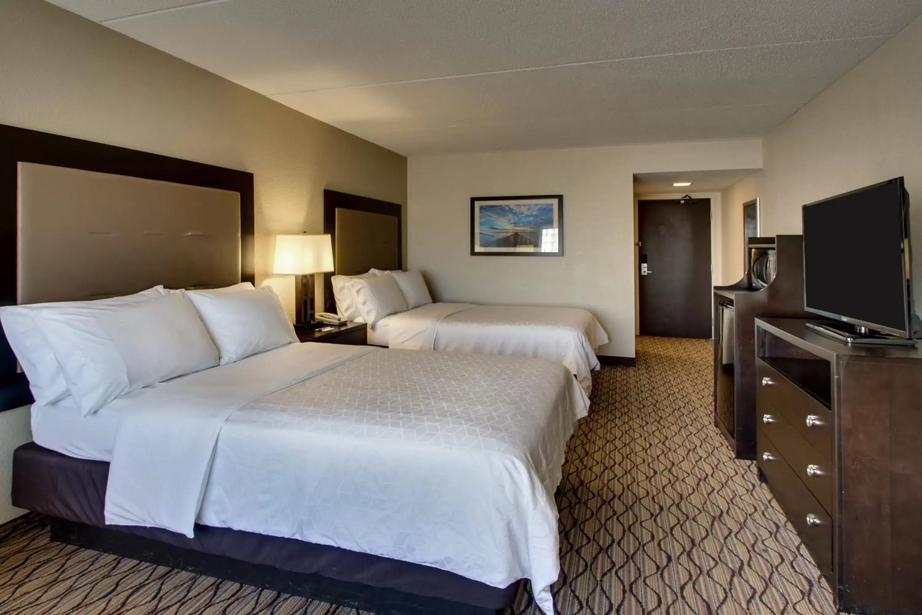 Photo of the whole room, Bed in Holiday Inn Express Baltimore BWI Airport West, an IHG Hotel