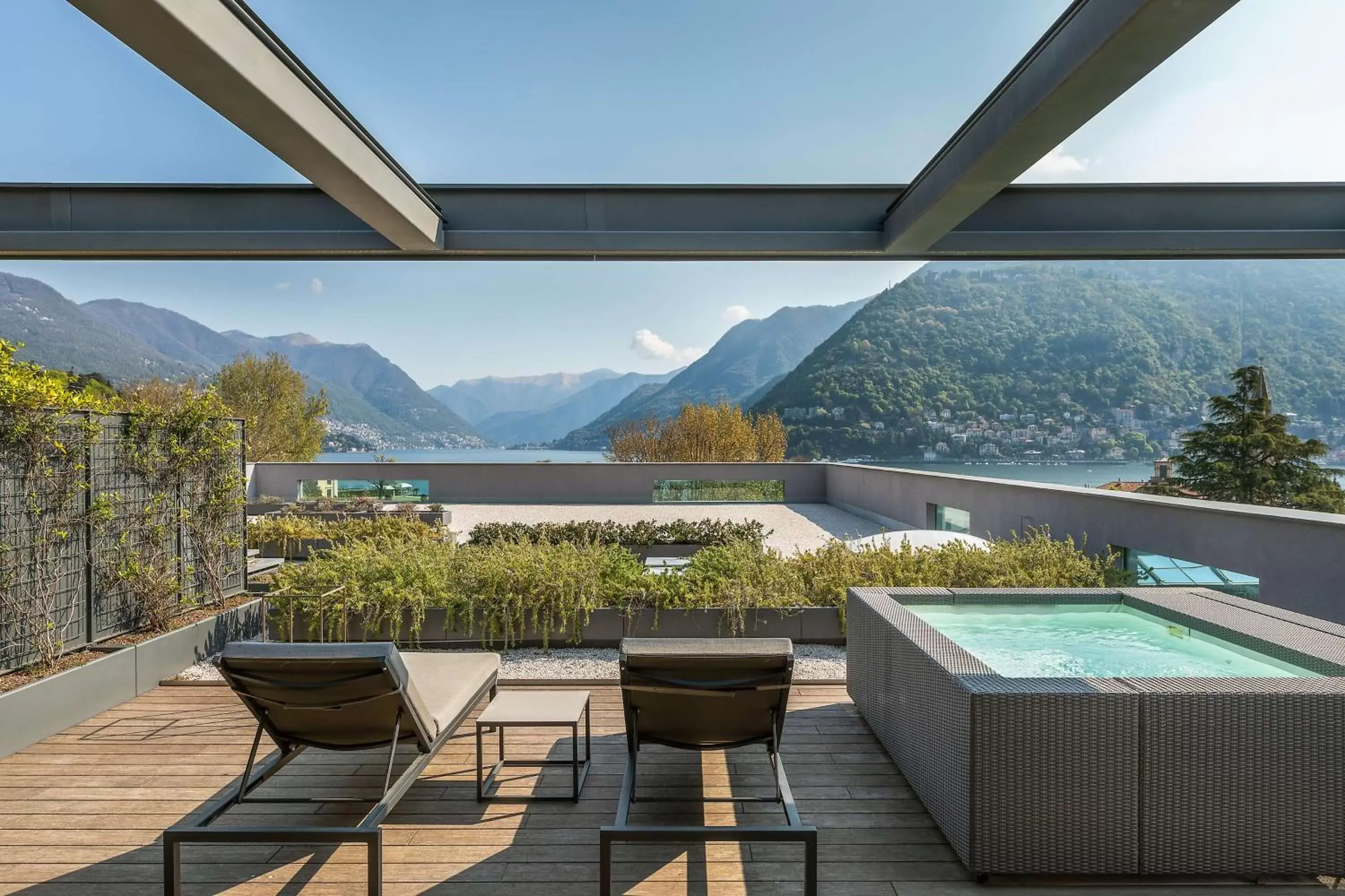 View (from property/room), Swimming Pool in Hilton Lake Como