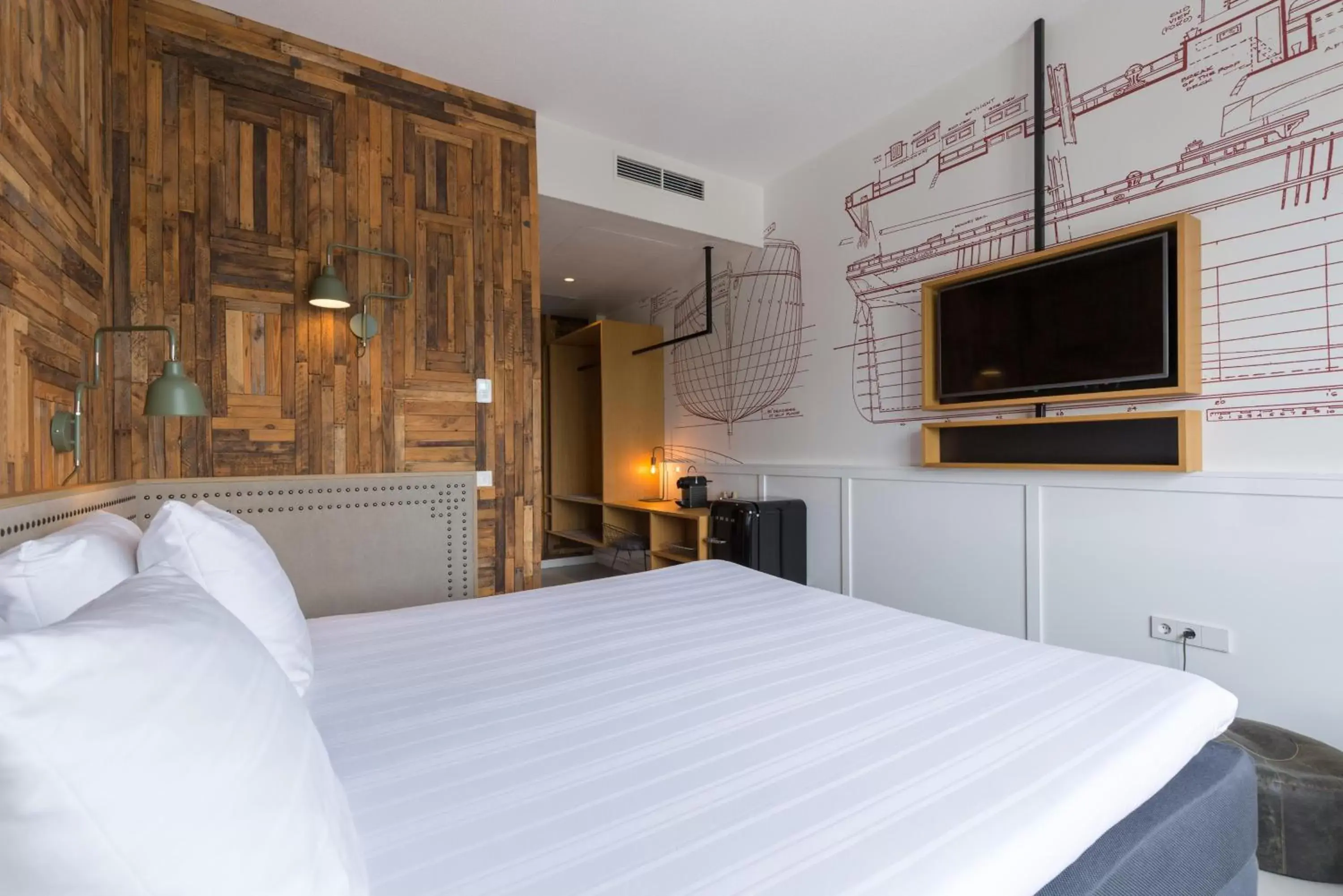 Photo of the whole room, Bed in Leonardo Hotel Vinkeveen Amsterdam