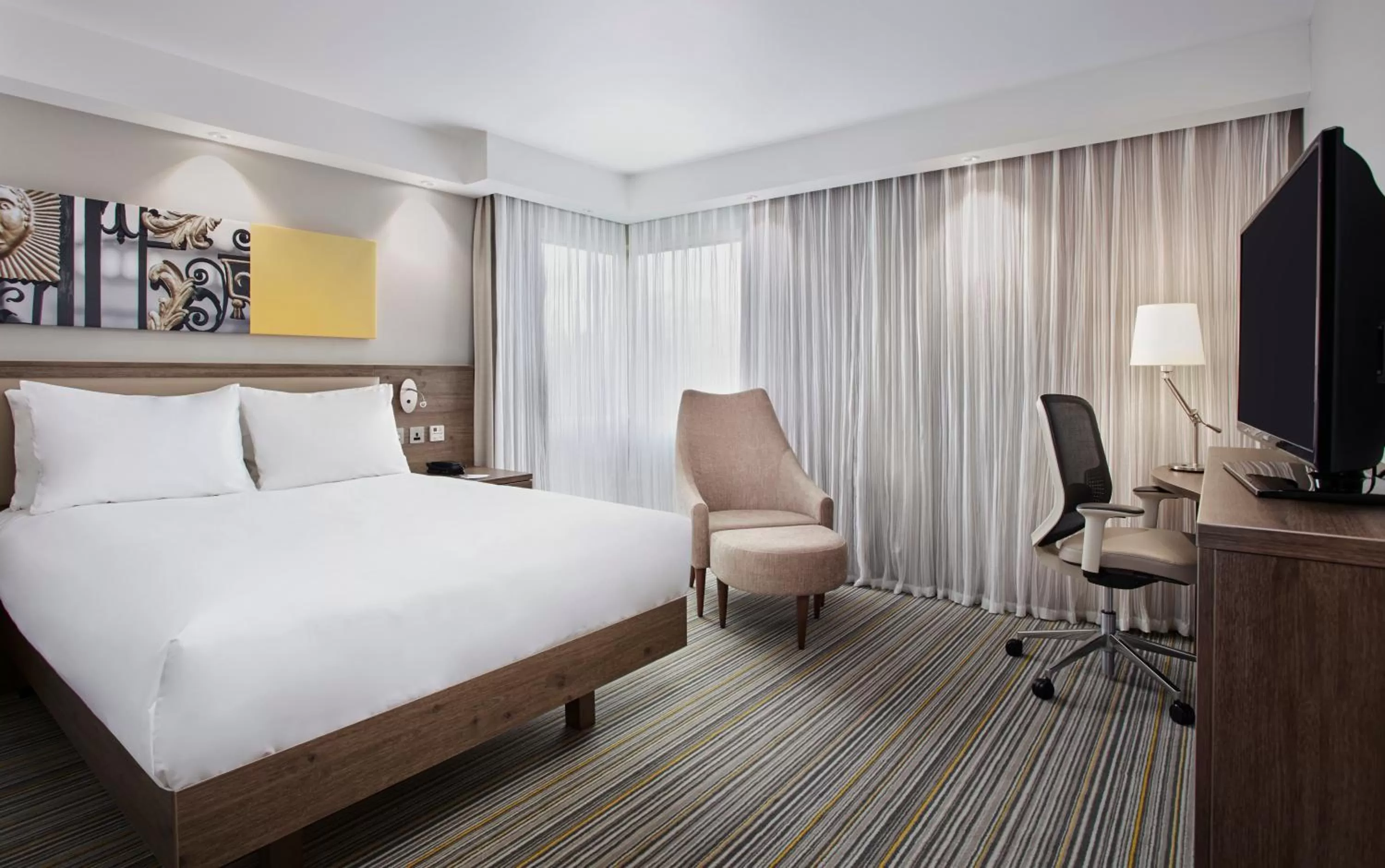 Bedroom, Bed in Hampton by Hilton Oxford