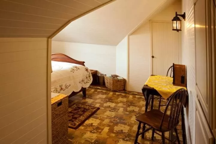 Bed in Hydrangea Inn