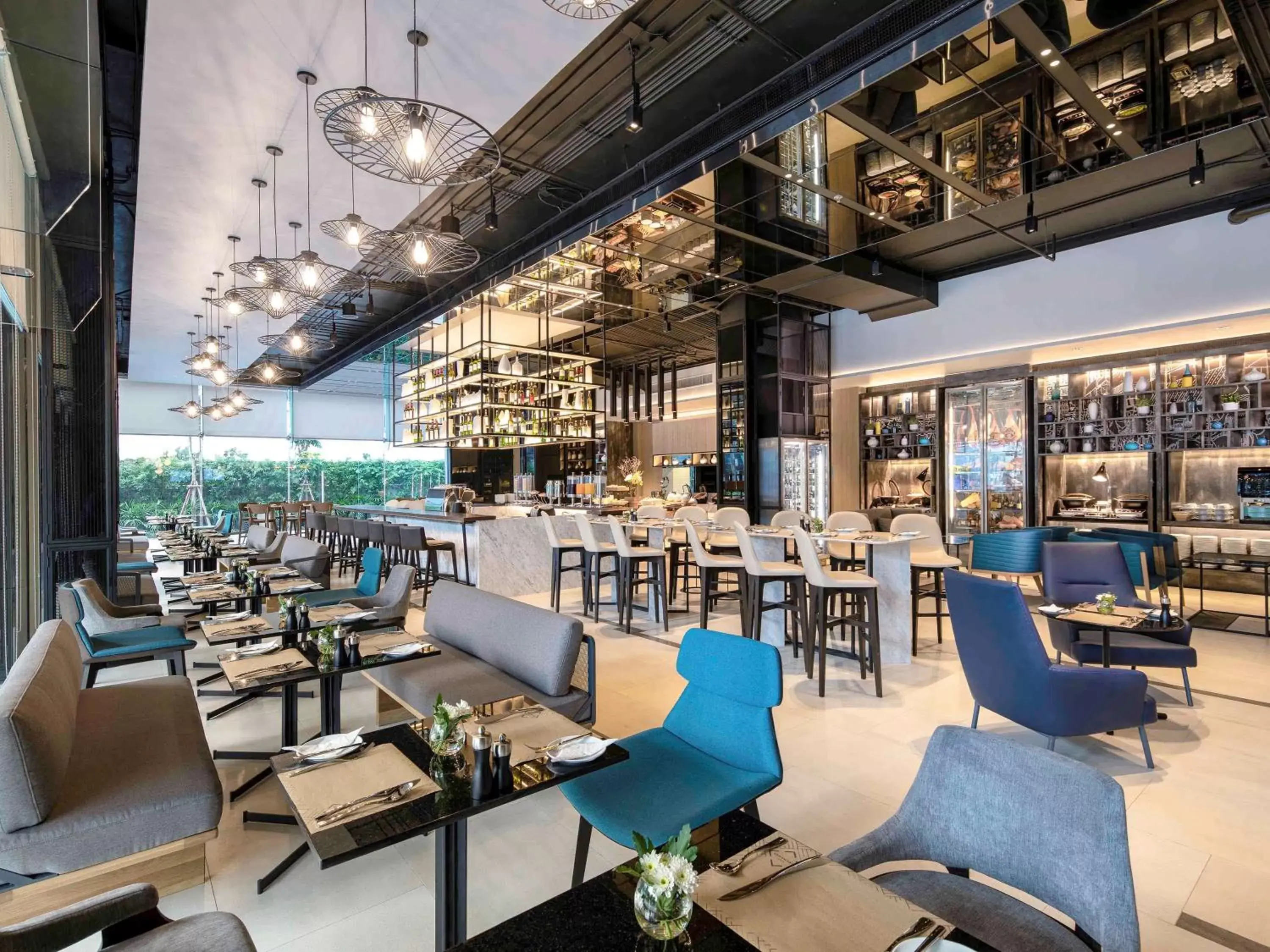 Restaurant/places to eat, Lounge/Bar in ibis Styles Bangkok Sukhumvit 4
