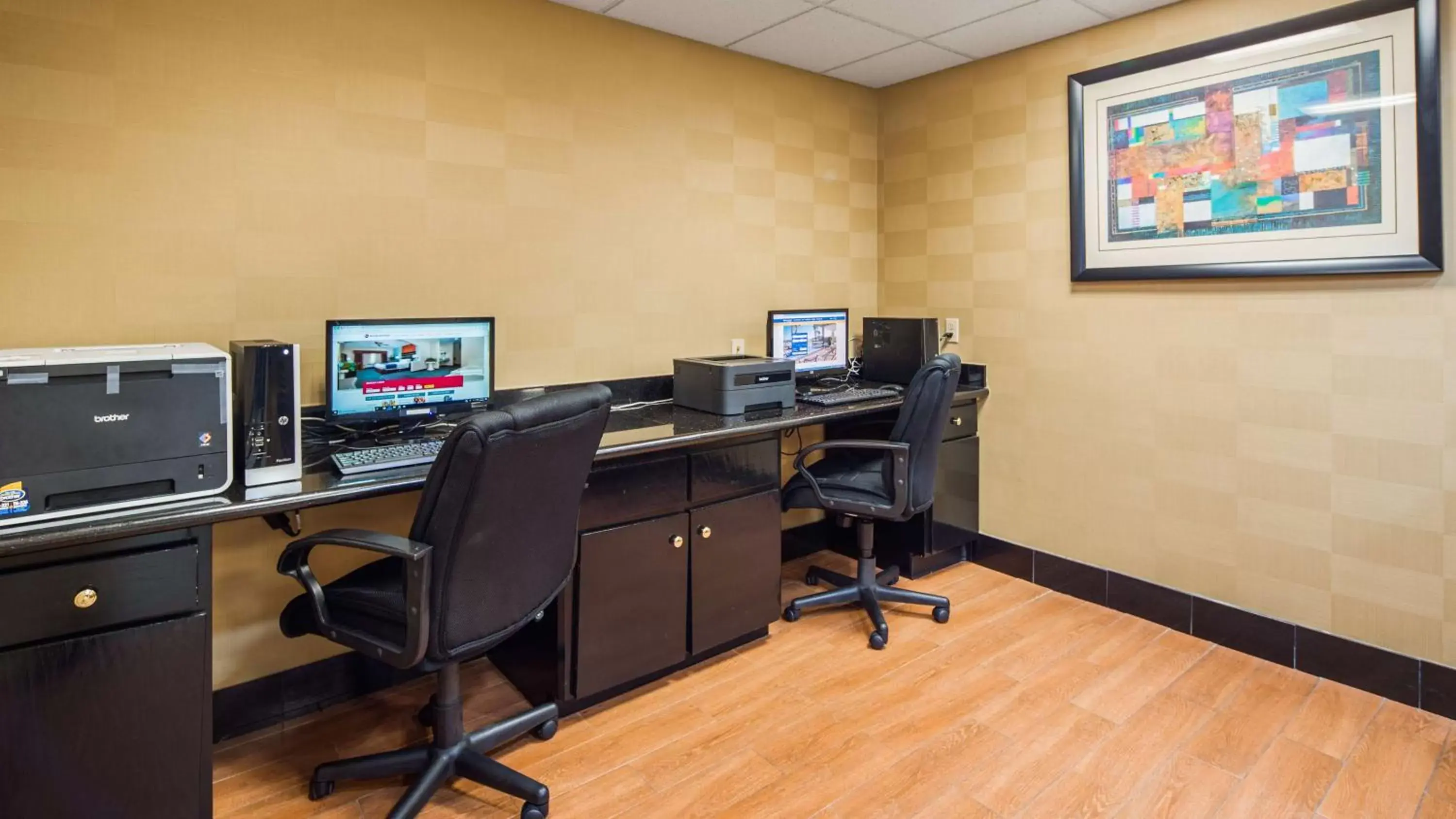 On site, Business Area/Conference Room in Best Western Plus Northwest Inn and Suites Houston