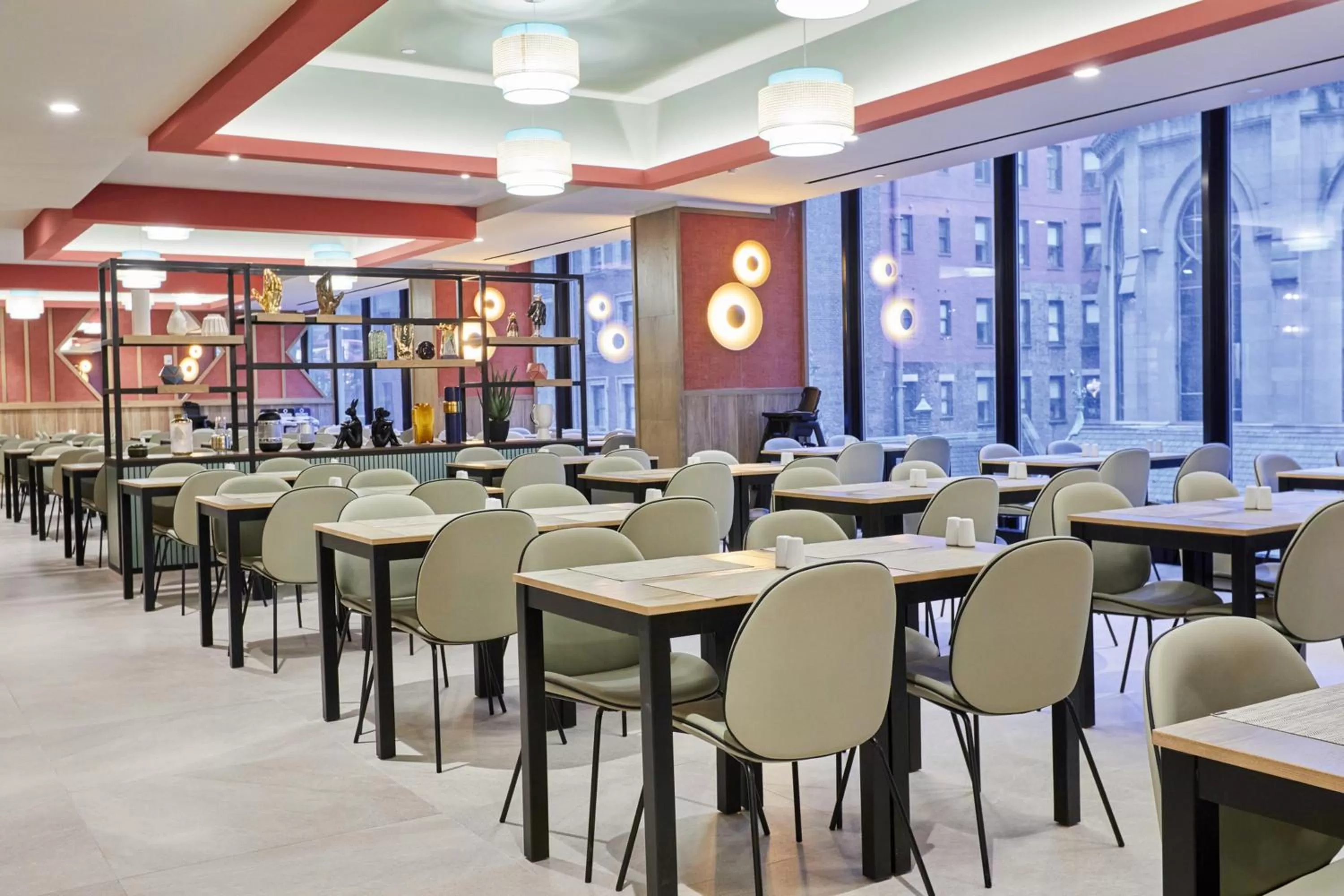 Restaurant/places to eat in Riu Plaza Manhattan Times Square