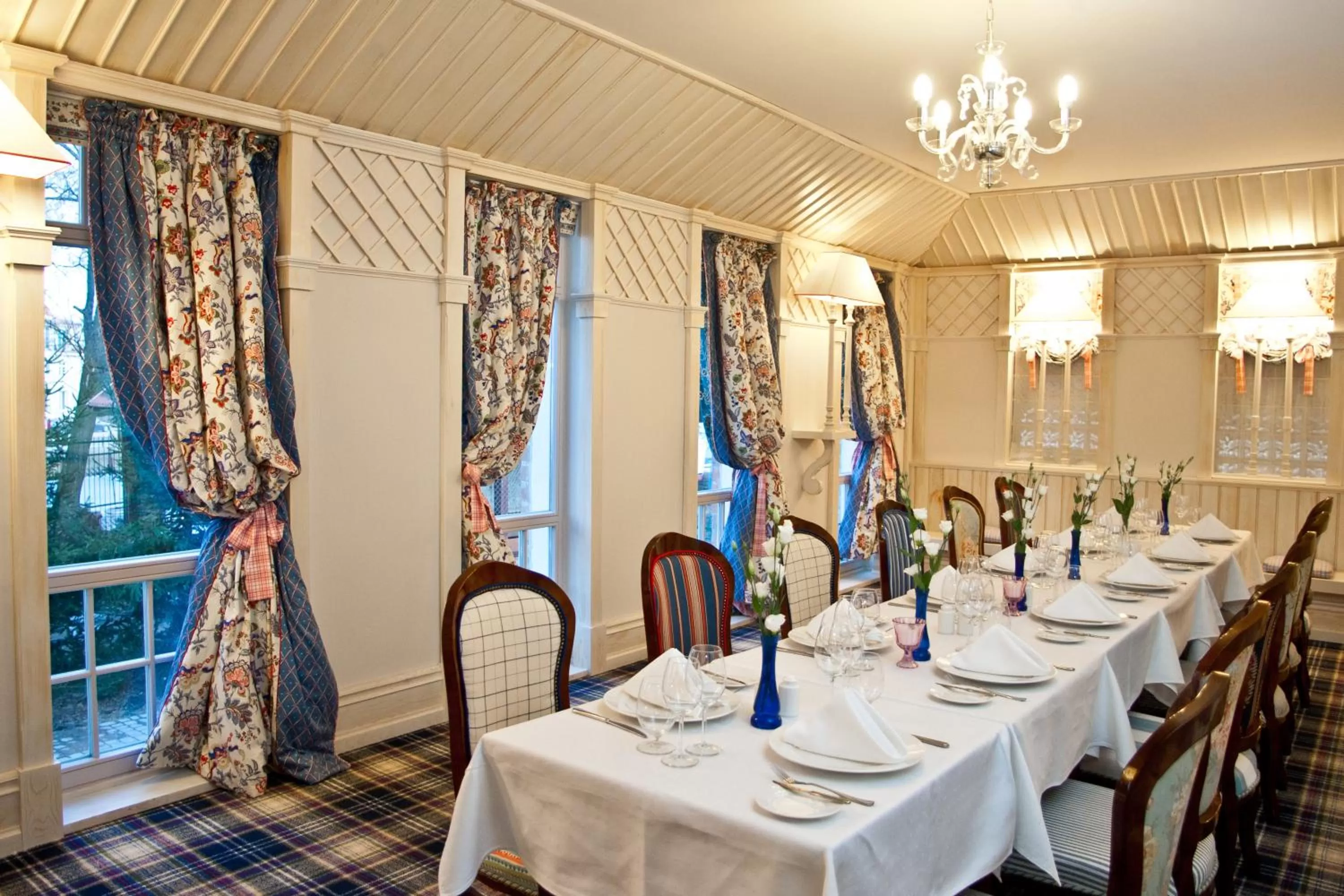 Restaurant/places to eat in Hotel St. Bruno