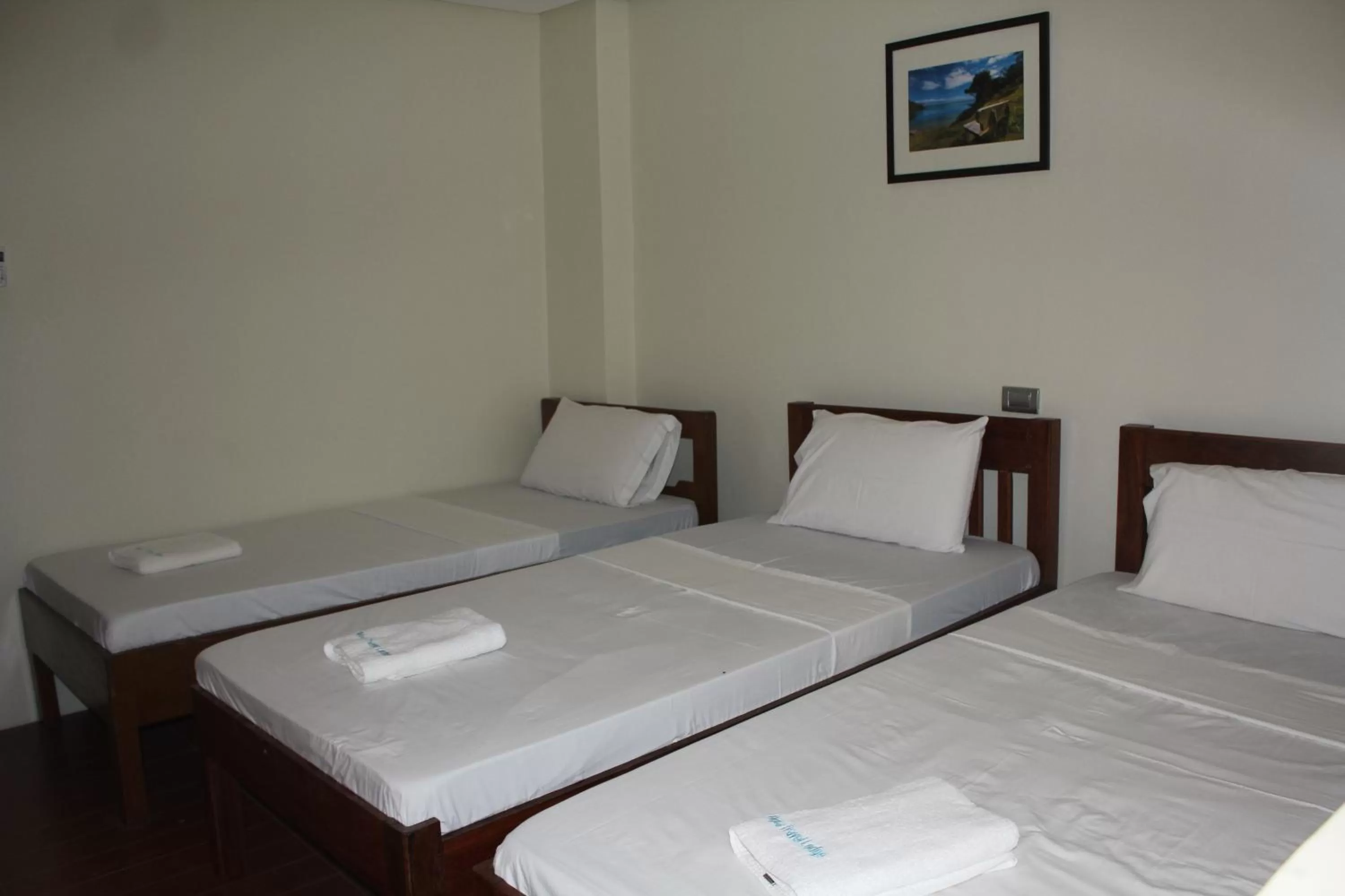 Photo of the whole room, Bed in Aqua Travel Lodge