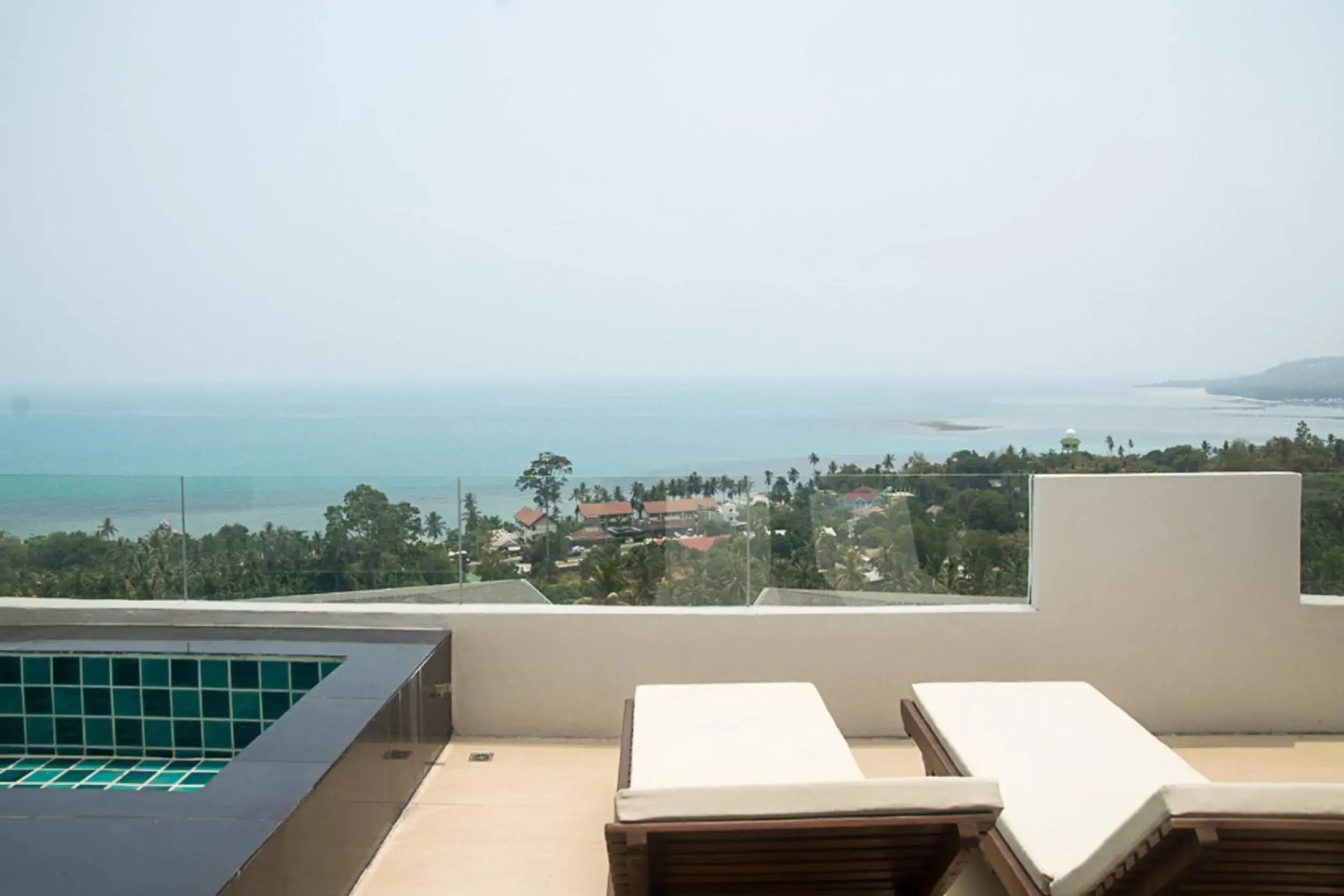Sea view in Tropical Sea View Residence