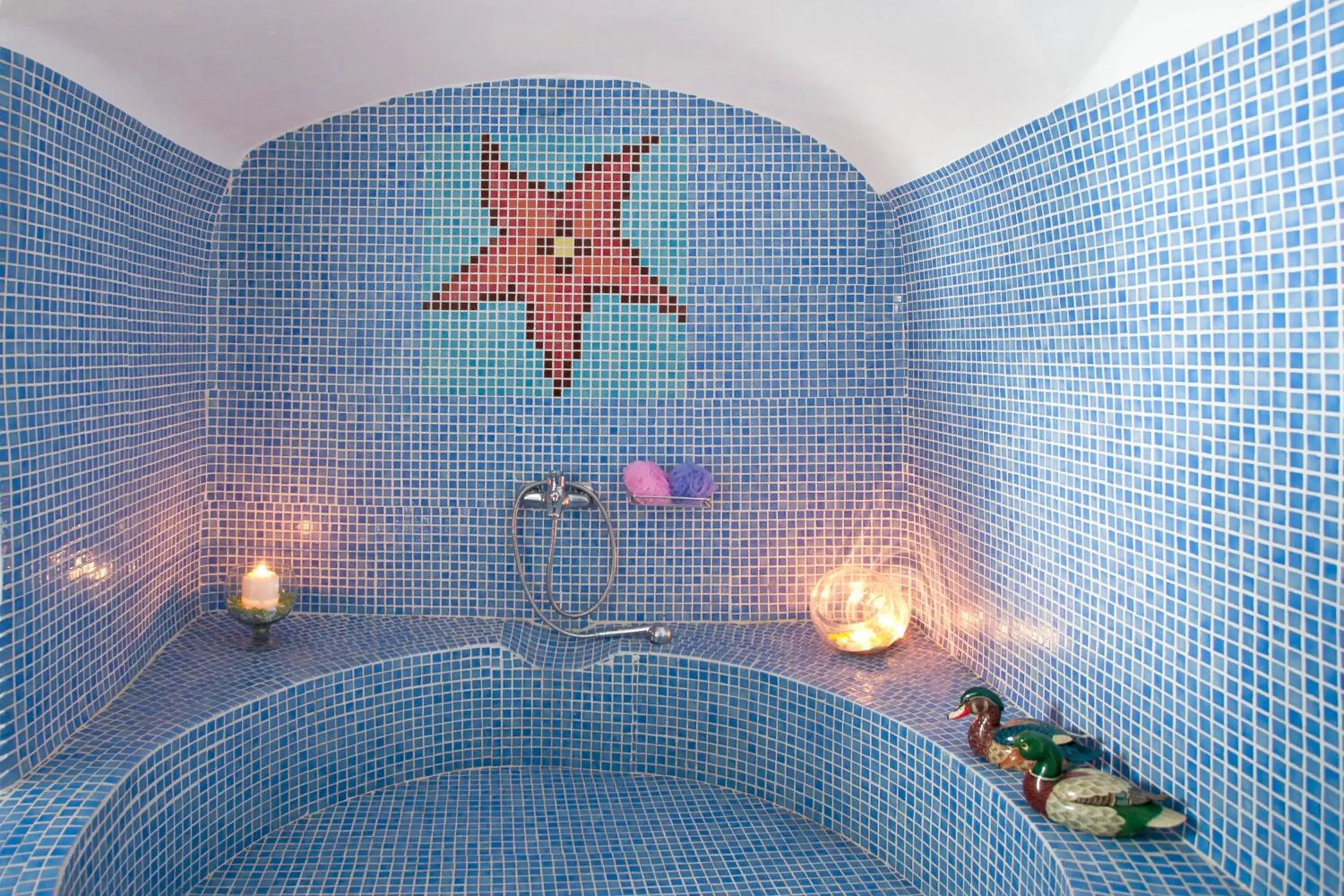 Spa and wellness centre/facilities, Bathroom in Kastro Suites