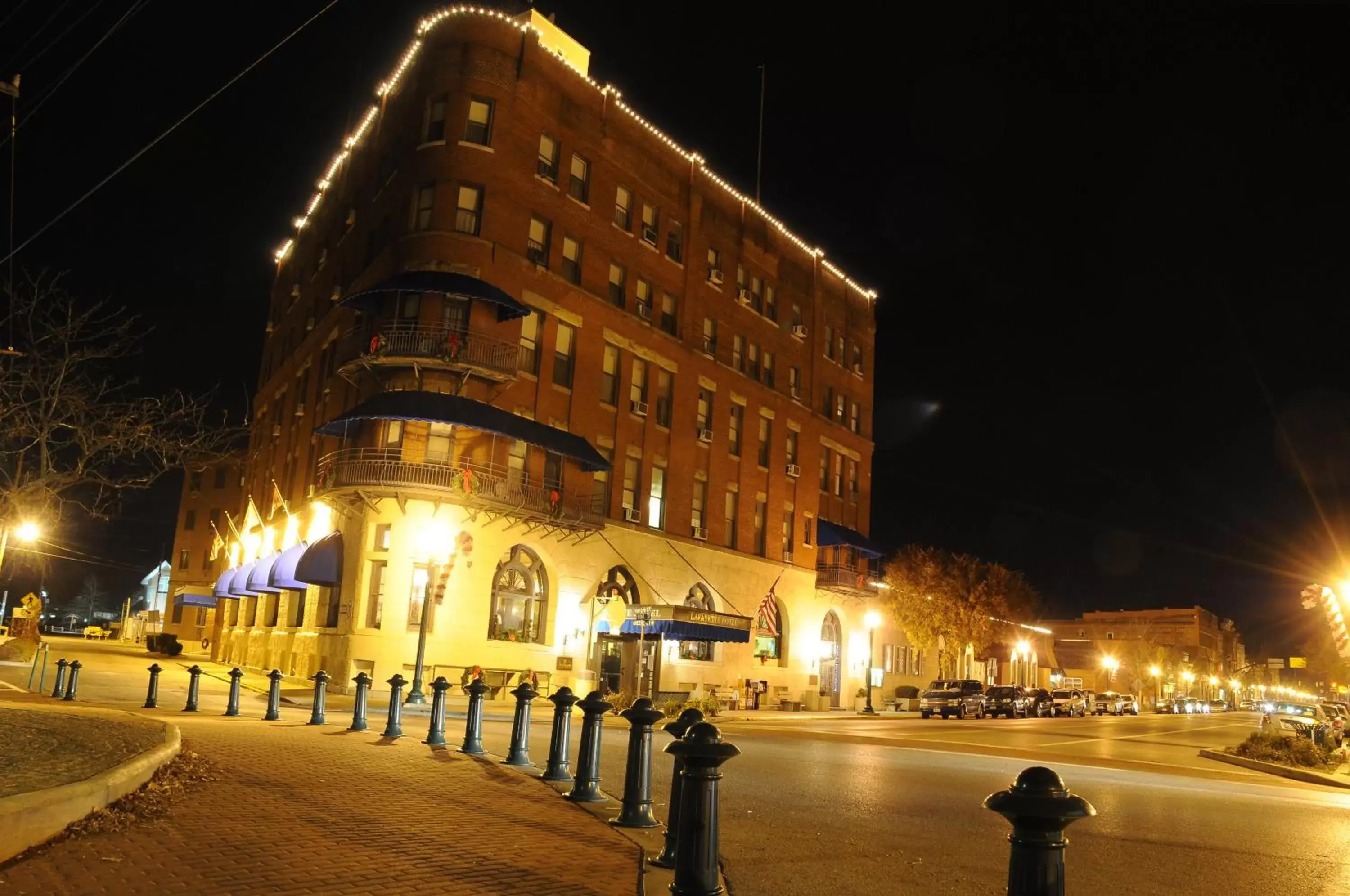 Facade/entrance, Property Building in Lafayette Hotel Marietta