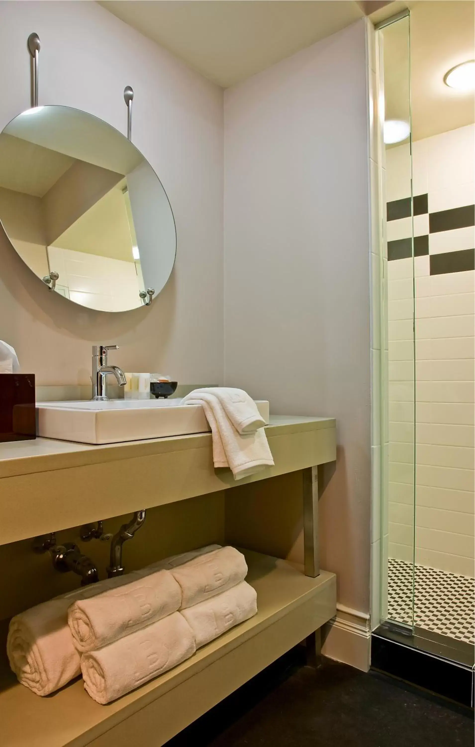 Bathroom in Inn at St. Botolph